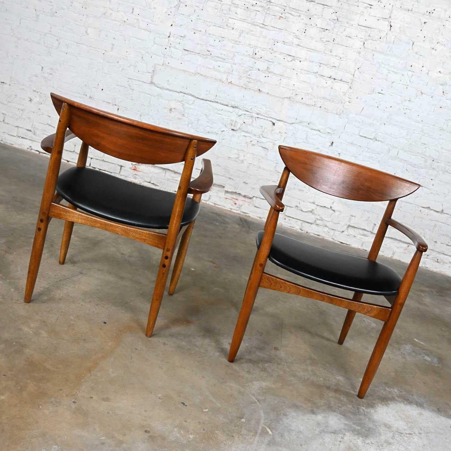 20th Century MCM Walnut & Oak Pair Lane Perception Dining Host Arm Chairs by Warren C. Church
