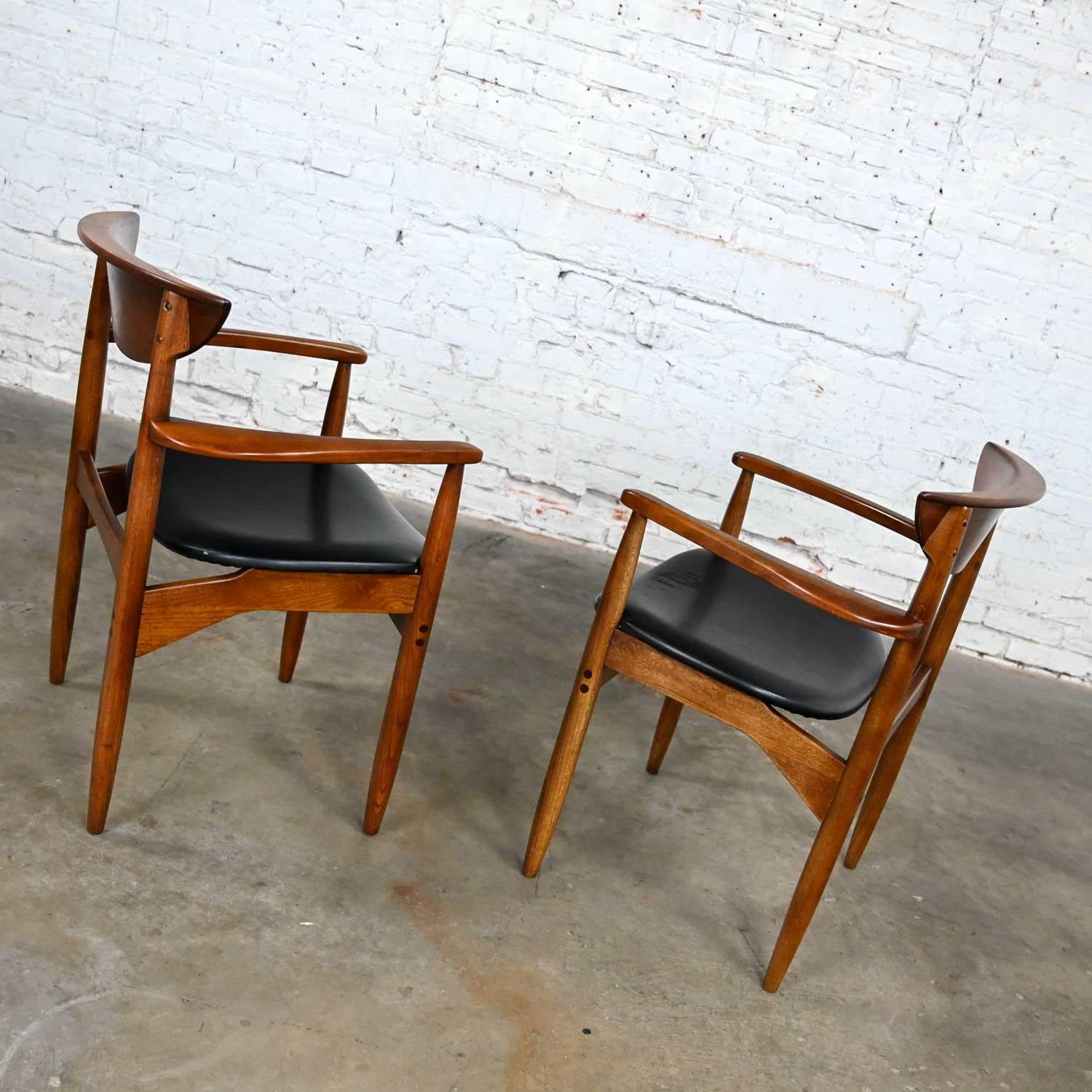 MCM Walnut & Oak Pair Lane Perception Dining Host Arm Chairs by Warren C. Church 2