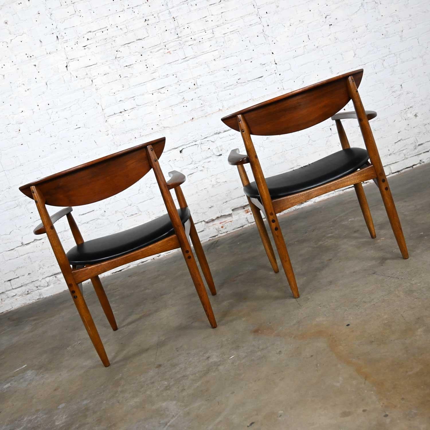 MCM Walnut & Oak Pair Lane Perception Dining Host Arm Chairs by Warren C. Church 3