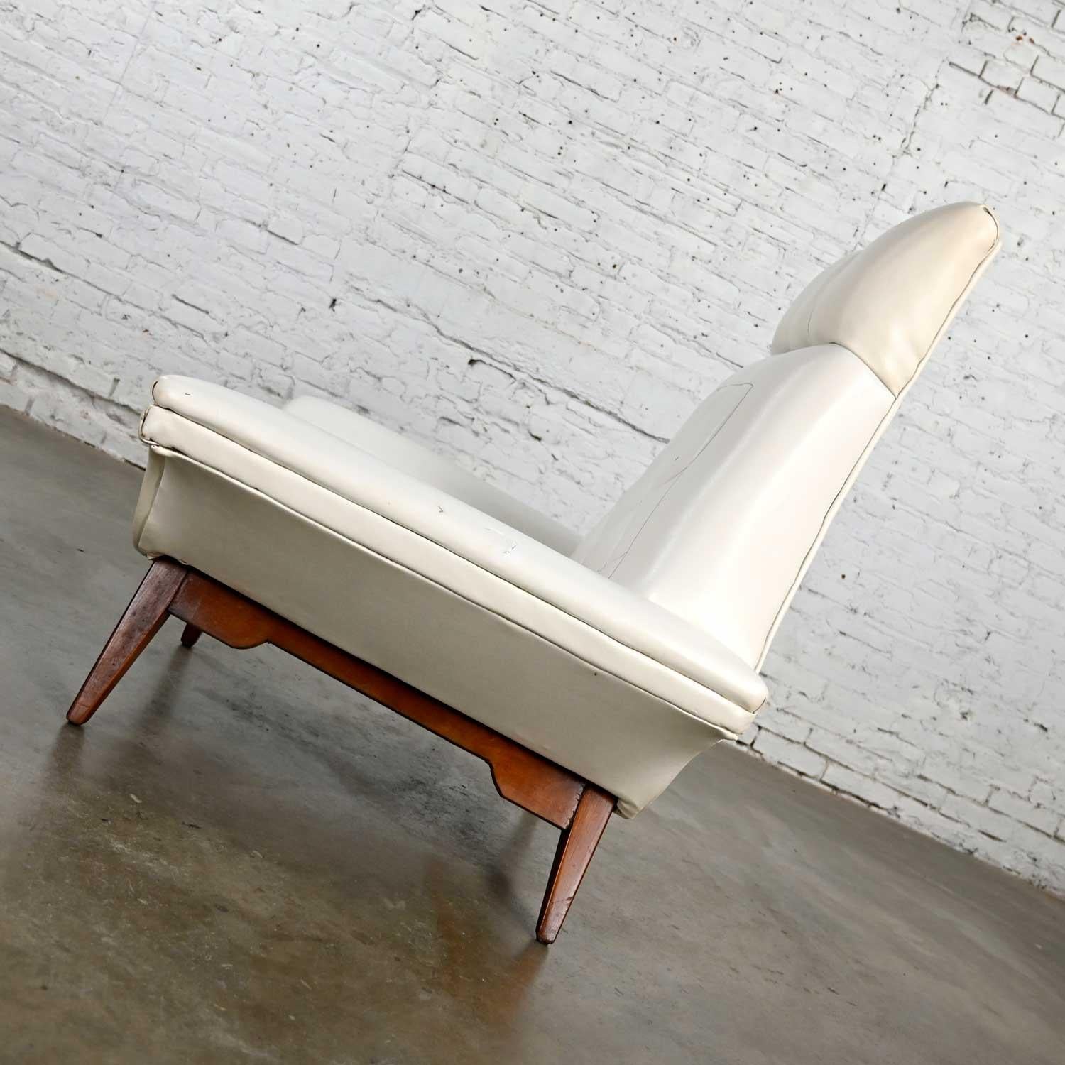 MCM White Faux Leather Walnut Base High Back Lounge Chair Style Adrian Pearsall In Good Condition In Topeka, KS