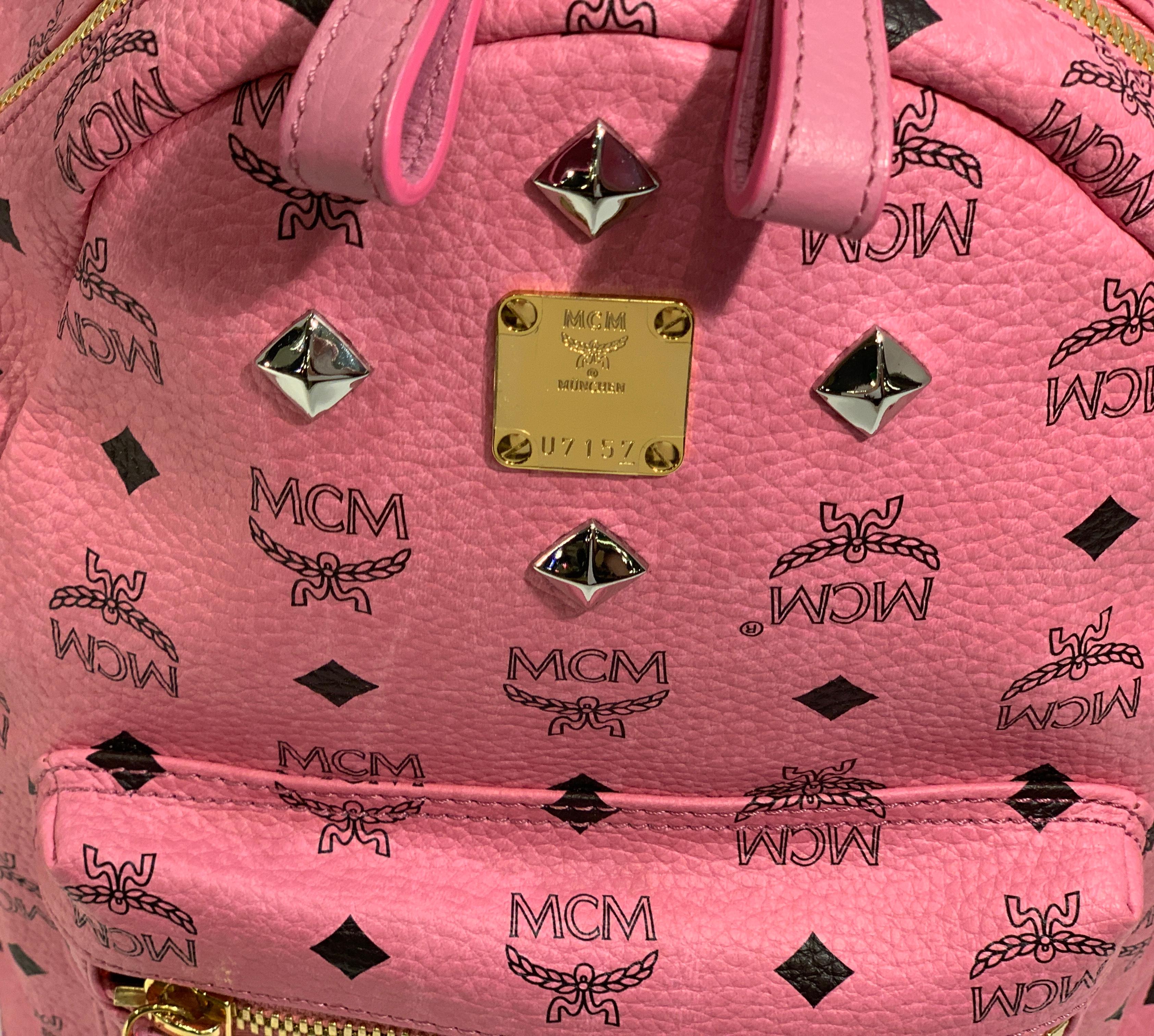 MCM Worldwide Medium Stark Backpack Pink and Black Visetos with Gold Studs In New Condition In Tustin, CA