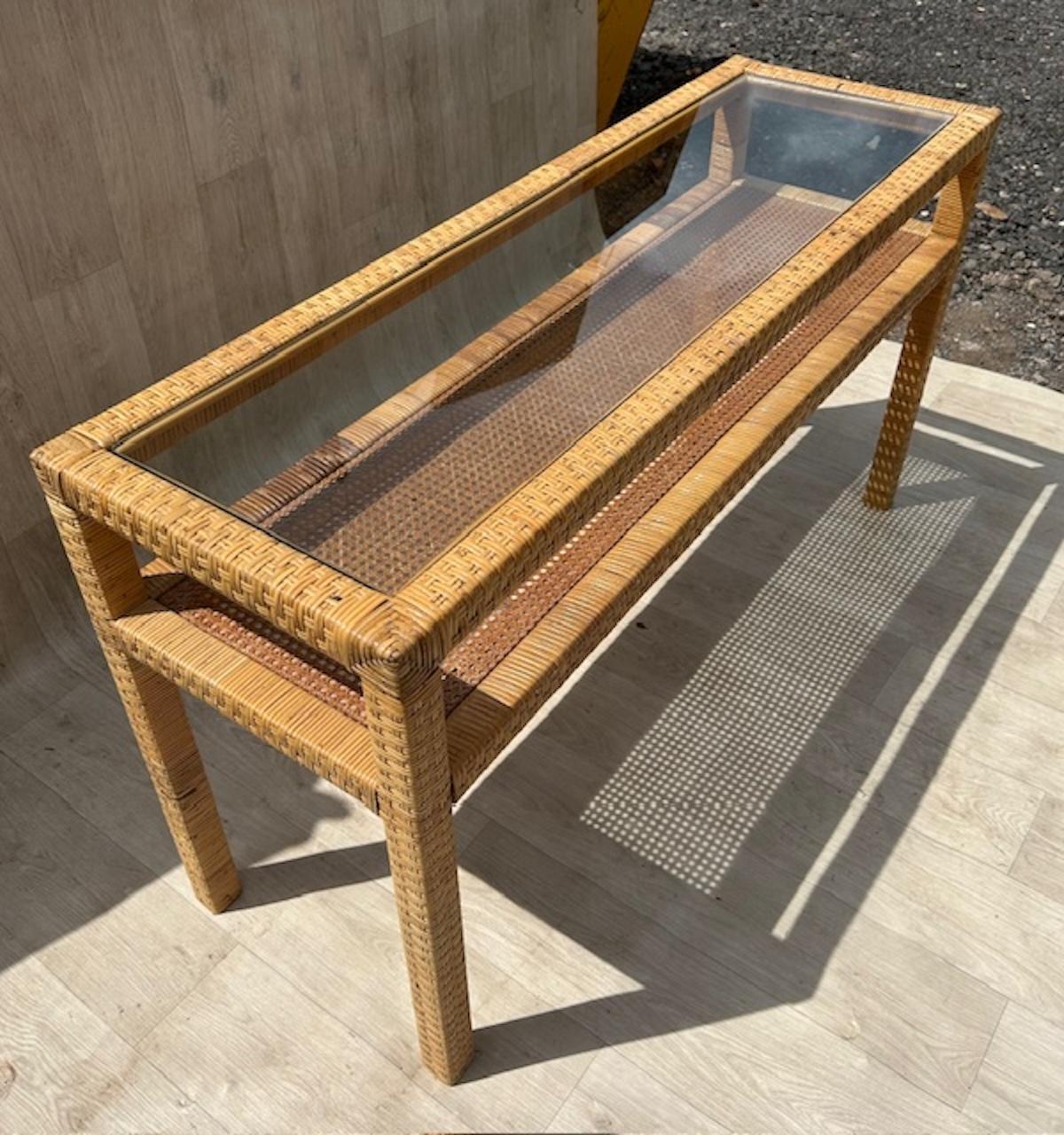 Italian MCM Woven Rattan & Glass Two-Tier Console Table & Wall Mirror Set, Italy, 1970 For Sale