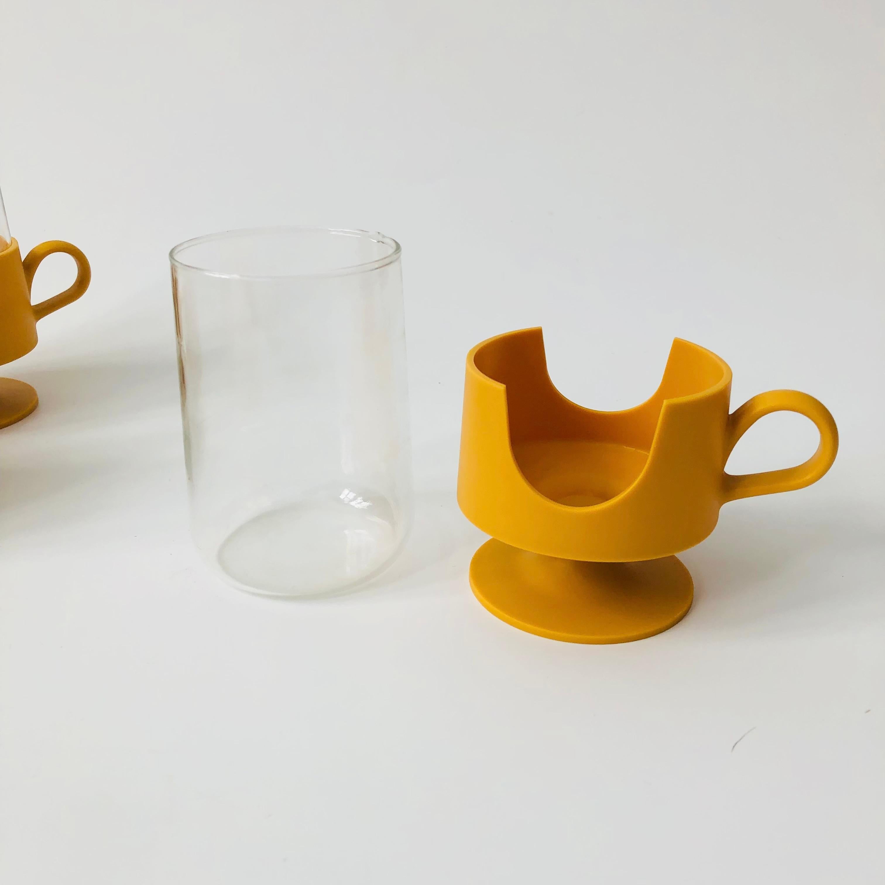 MCM Yellow Glass-Snap Mugs by Corning - Set of 4 For Sale 1