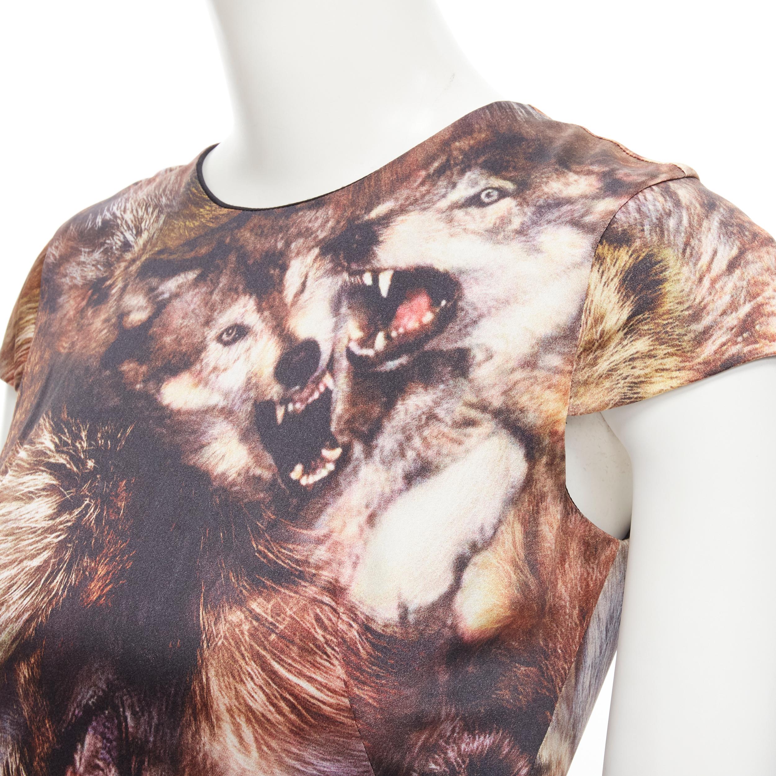 MCQ ALEXANDER MCQUEEN wolf photographic print silk dress IT36 XS 
Reference: TACW/A00029 
Brand: McQ Alexander Mcqueen 
Collection: 2012 
Material: Silk 
Color: Multicolour 
Pattern: Wolf 
Closure: Zip 
Extra Detail: Cap sleeve. Dart at bust.