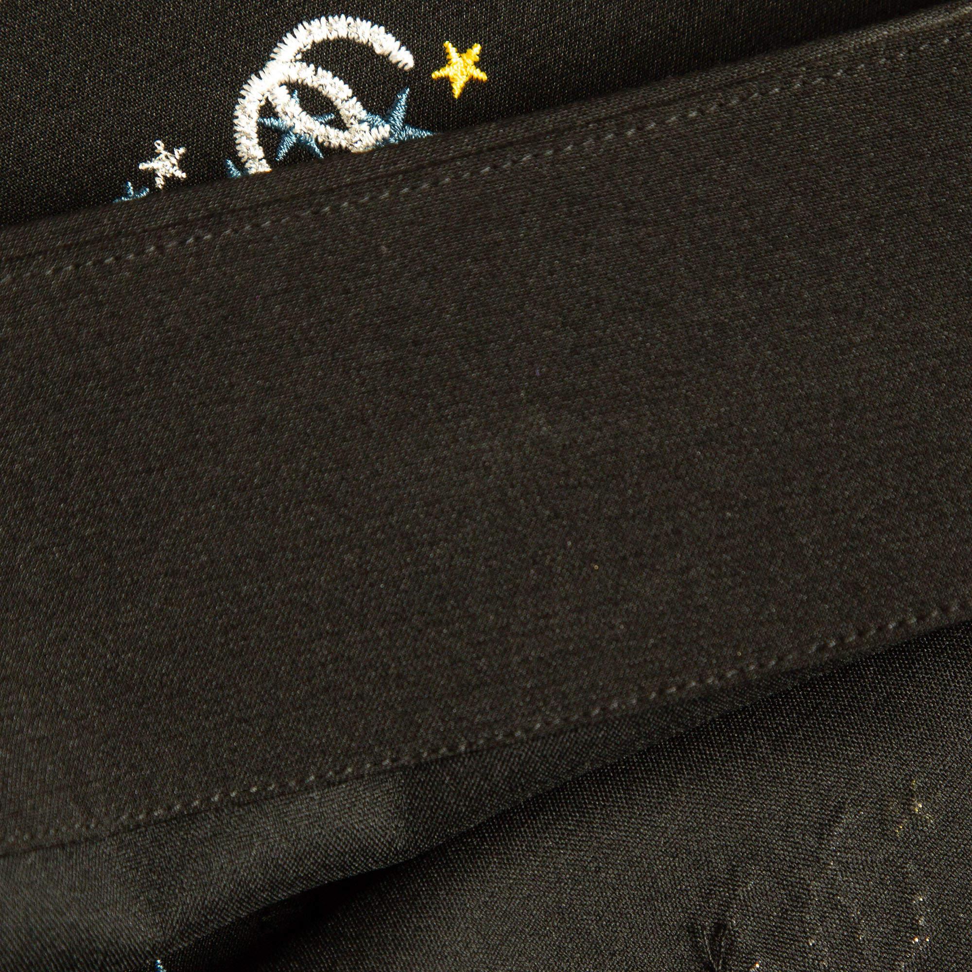 McQ by Alexander McQueen Schwarzer Midirock aus bedrucktem Jersey mit Bleistift M Damen im Angebot