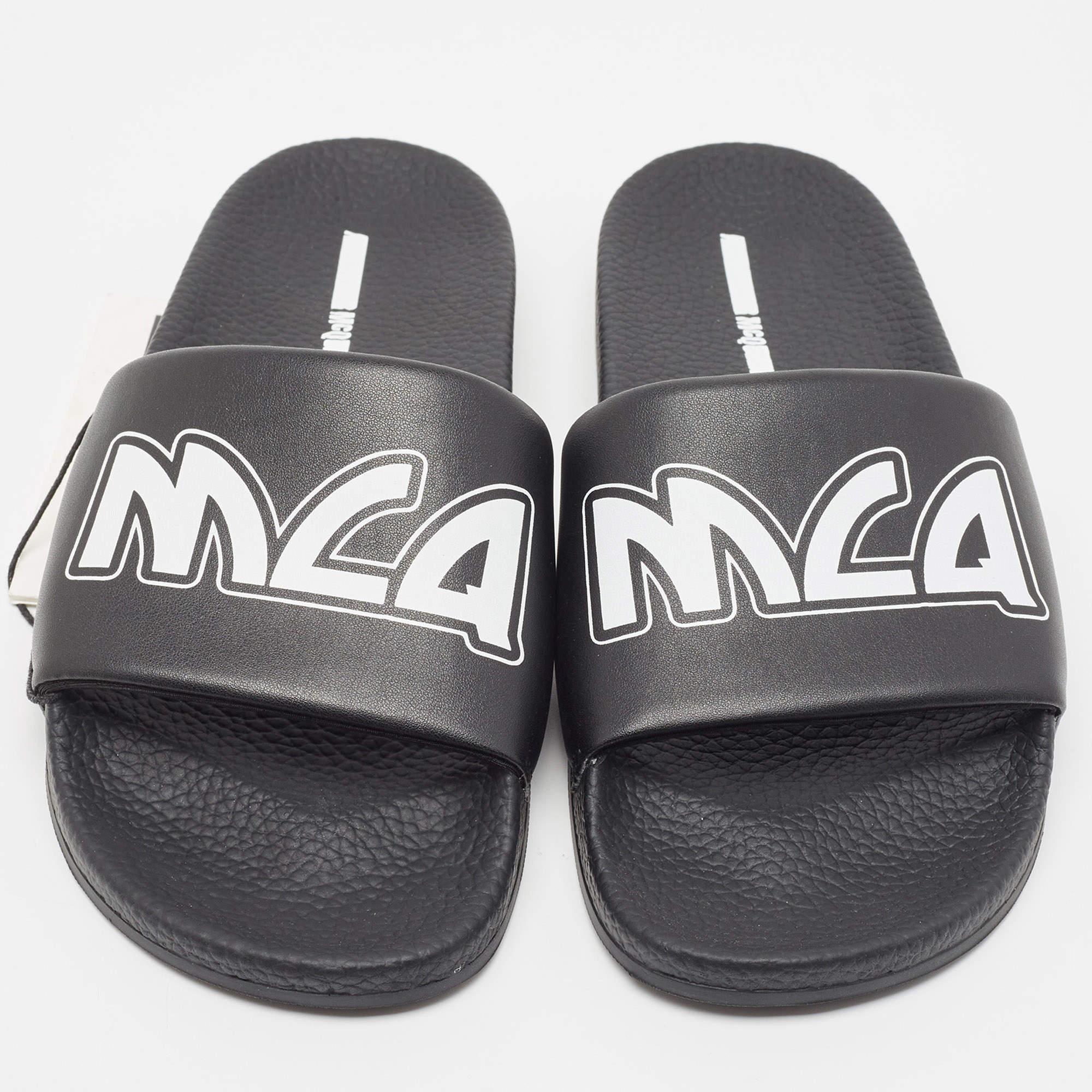 Men's McQ by Alexander McQueen Black Leather and Rubber Logo Pool Slides Size 40 For Sale