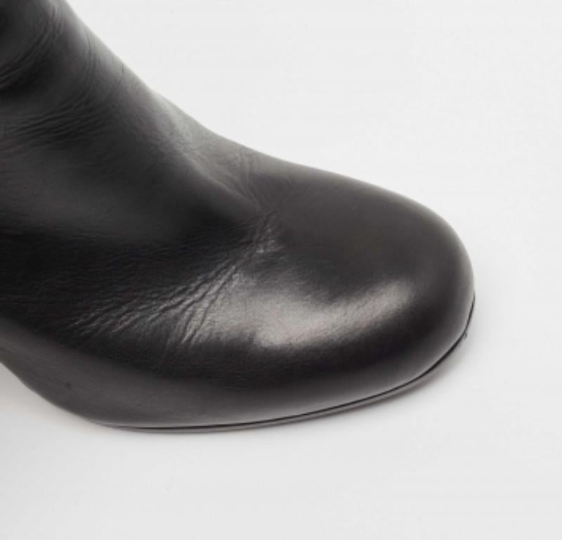 McQ by Alexander McQueen Stivali alla caviglia in pelle nera Geffrye Taglia 39 in vendita 3