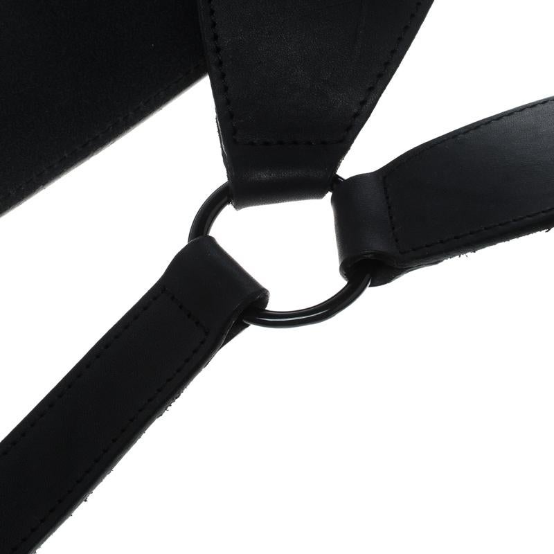 black harness belt