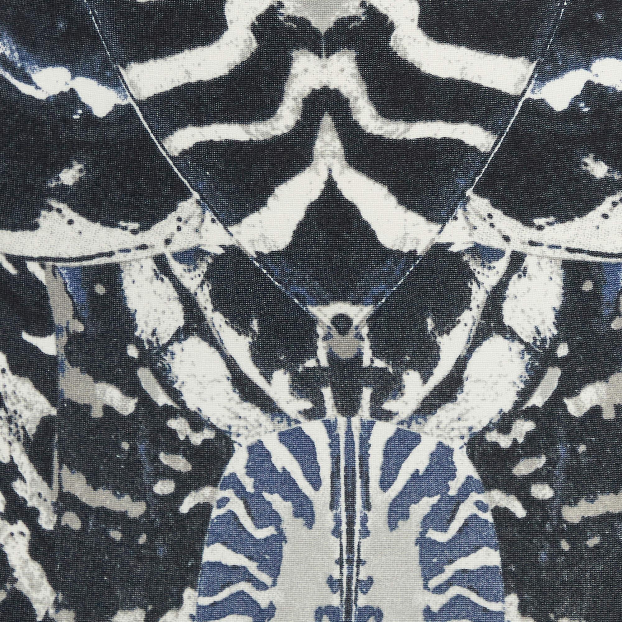 Black McQ by Alexander McQueen Blue Beetle Print Crepe Pencil Skirt XS For Sale