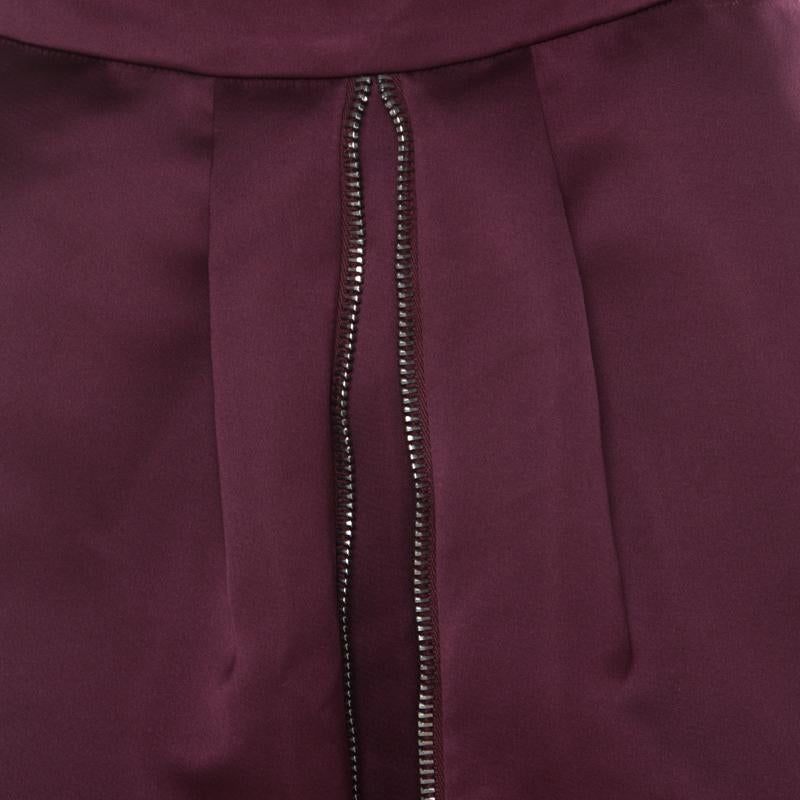 McQ by Alexander McQueen Burgundy Satin Zip Detail Duchess Skirt S In New Condition In Dubai, Al Qouz 2