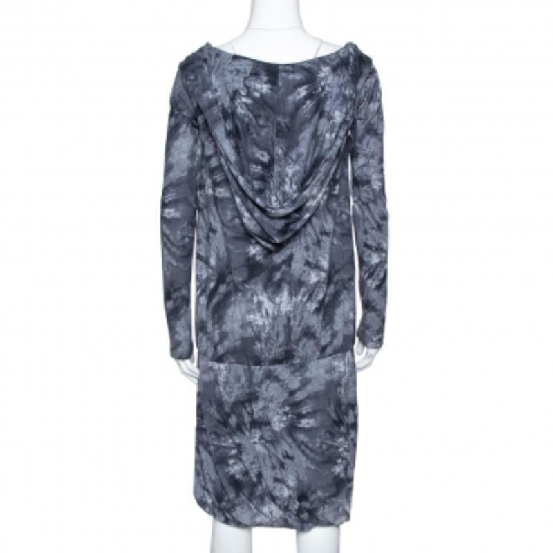 McQ by Alexander McQueen - Robe à capuche en jersey de coton imprimé graphite XS en vente 1