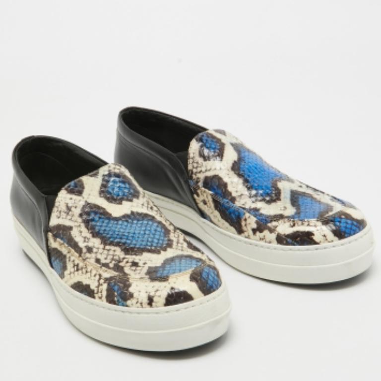 McQ by Alexander McQueen Tricolor Python Leather Slip On Sneakers Size 41 In Good Condition For Sale In Dubai, Al Qouz 2