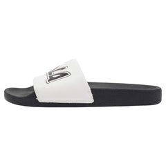 McQ by Alexander McQueen White Faux Leather Logo Pool Slides Size 40