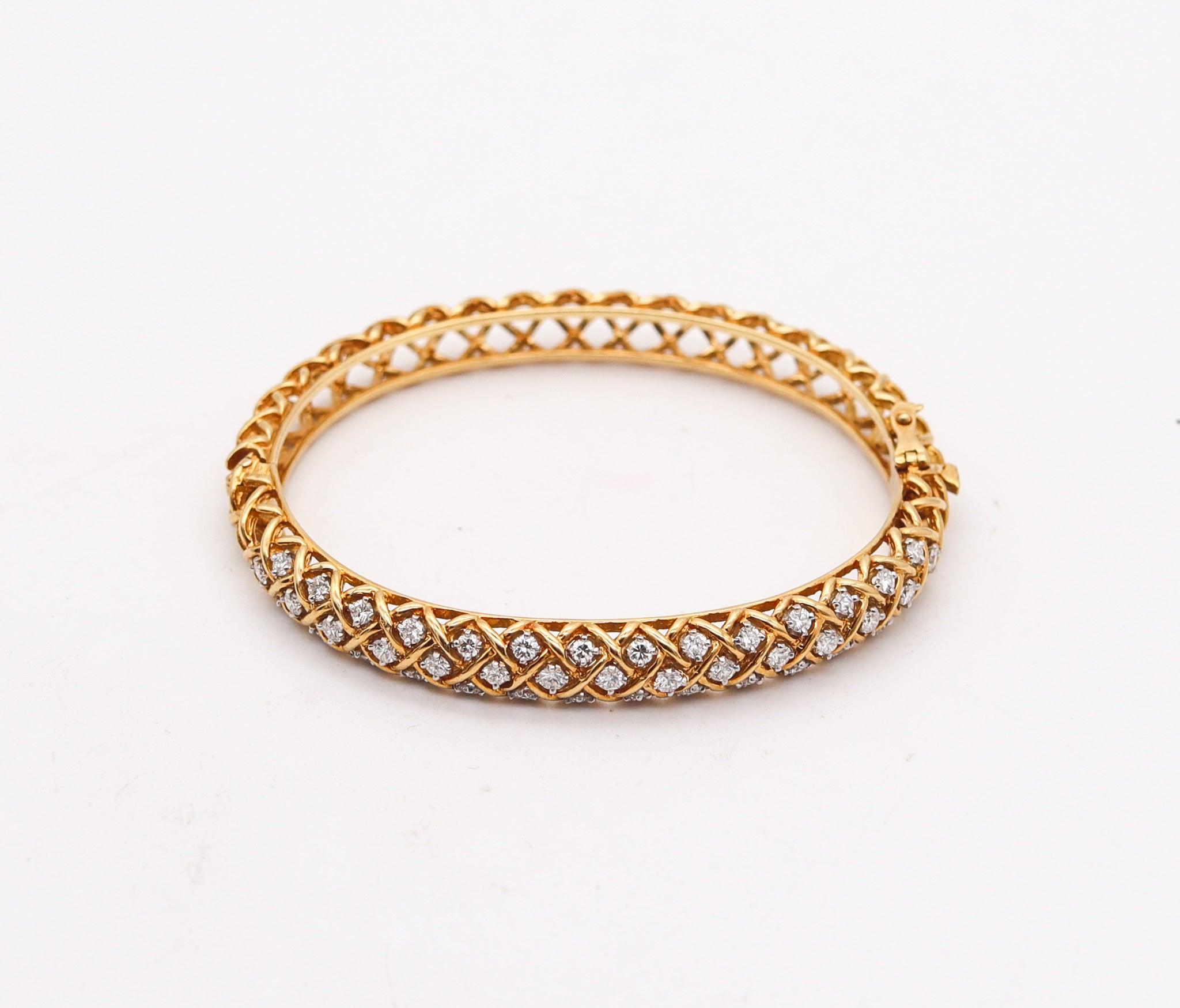 Modernist McTEIGUE 1970 Bangle Bracelet In 18Kt Gold & Platinum With 2.30 Ctw VS Diamonds For Sale