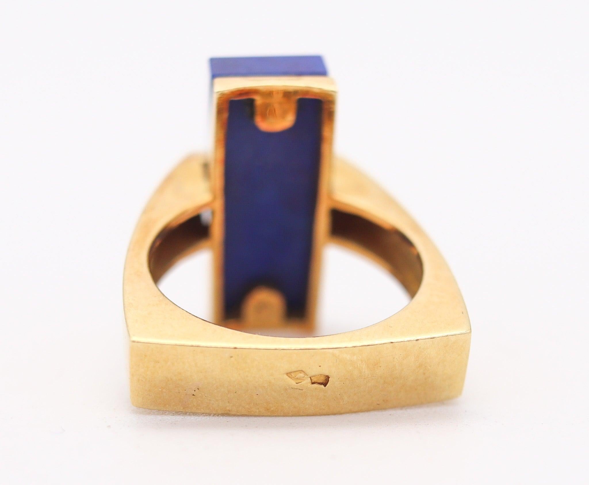 McTEIGUE 1970 French Geometric Ring 18Kt Yellow Gold With Diamonds & Lapis In Excellent Condition For Sale In Miami, FL