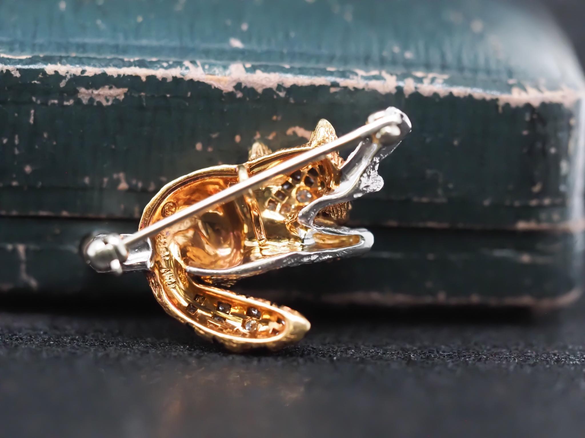 McTeigue & Co Raccoon Pin Pendant Platinum and 18K gold with Diamonds circa 1950 For Sale 2