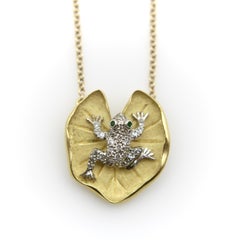 Collar McTeigue Esmeralda Diamante Platino Oro 18k Rana sobre Nenúfar