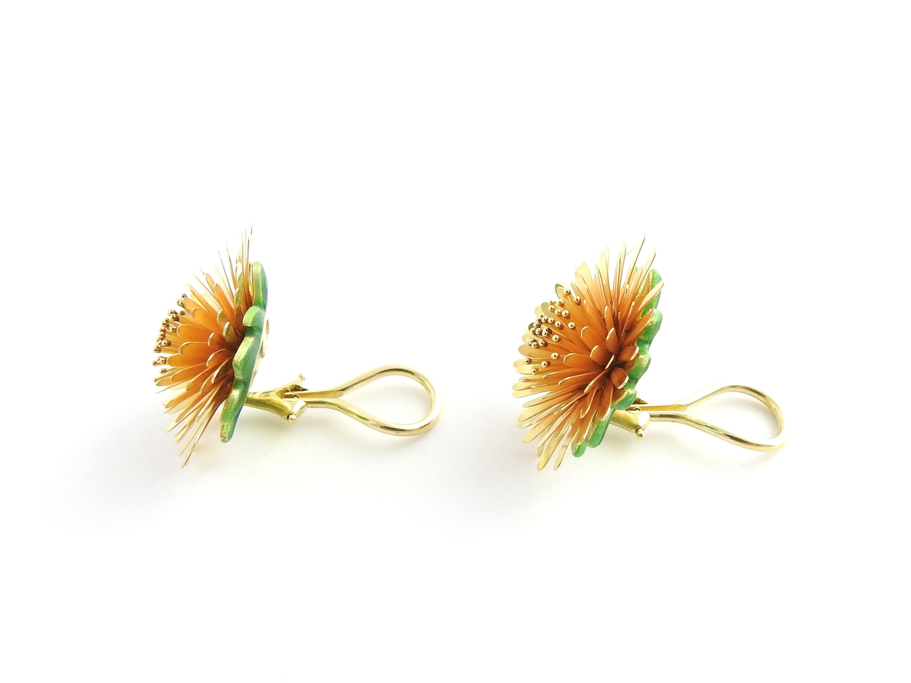 McTeigue & McClelland 18 Karat Gold Dandelion Earrings with Green Enamel Back In Good Condition In Washington Depot, CT