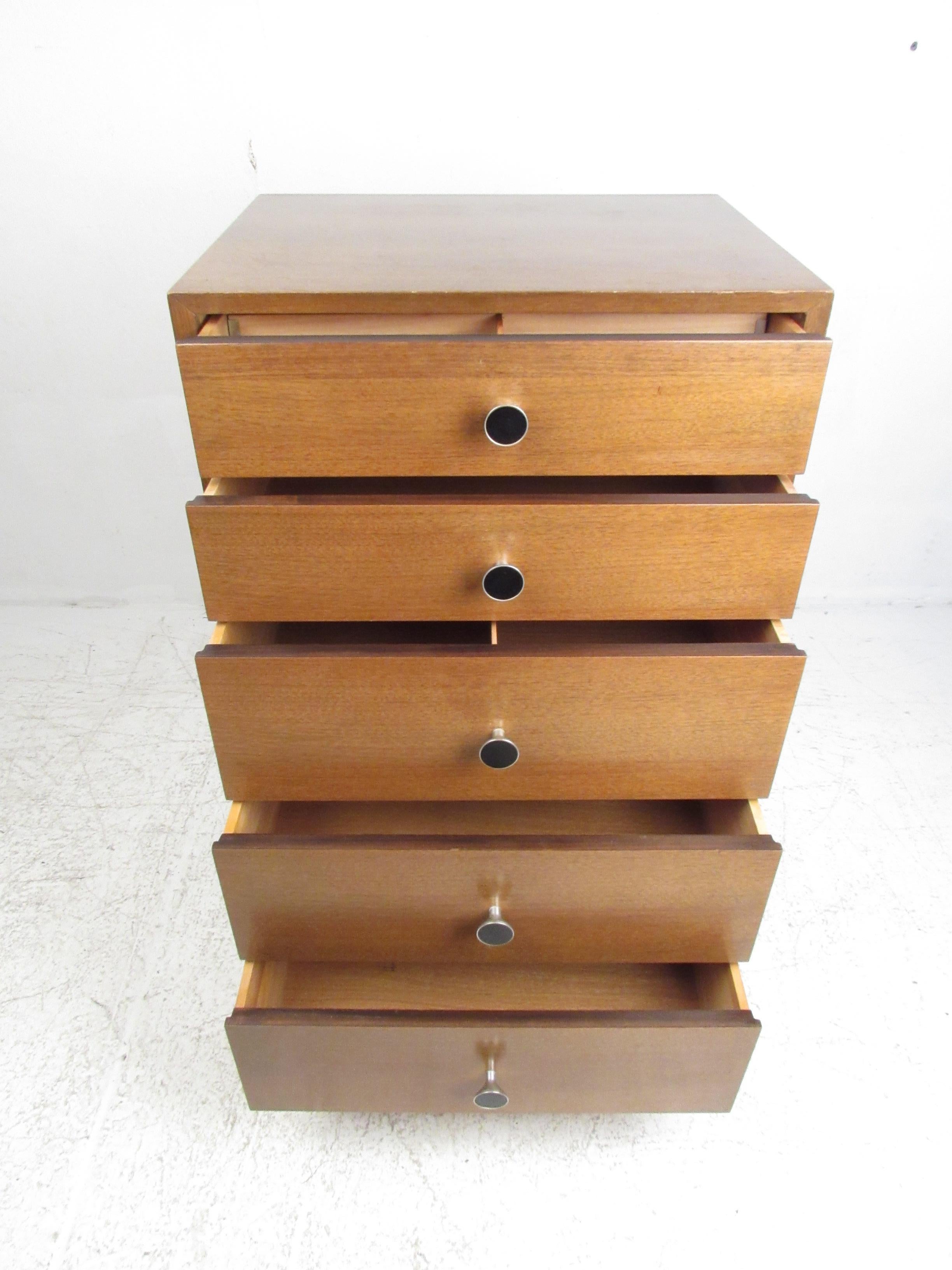 Md-Century Modern George Nelson Lingerie Chest In Good Condition For Sale In Brooklyn, NY