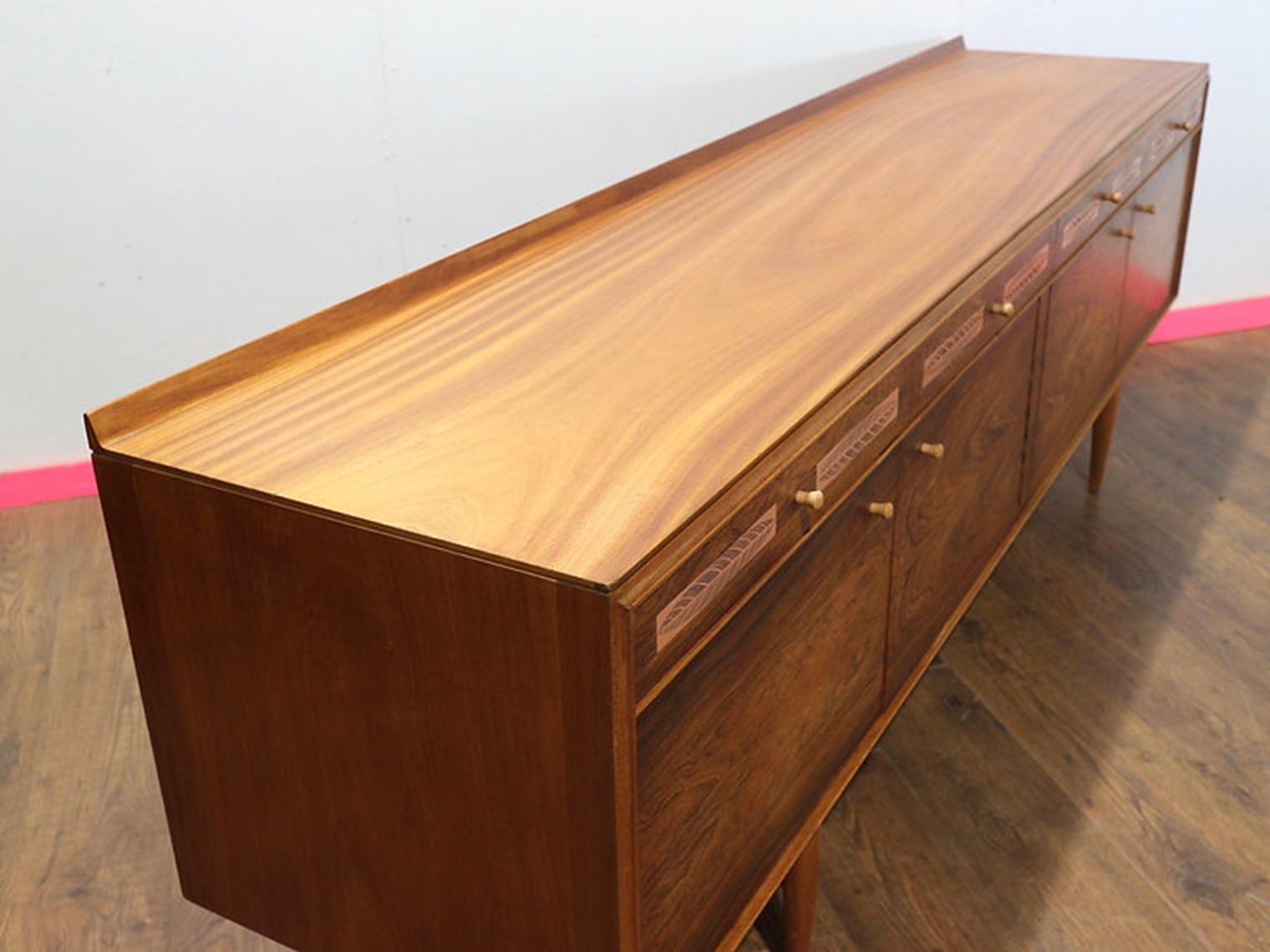 Mid-Century Modern Vintage Sideboard-Anrichte aus Palisanderholz von Robert Heritage im Zustand „Gut“ im Angebot in Los Angeles, CA