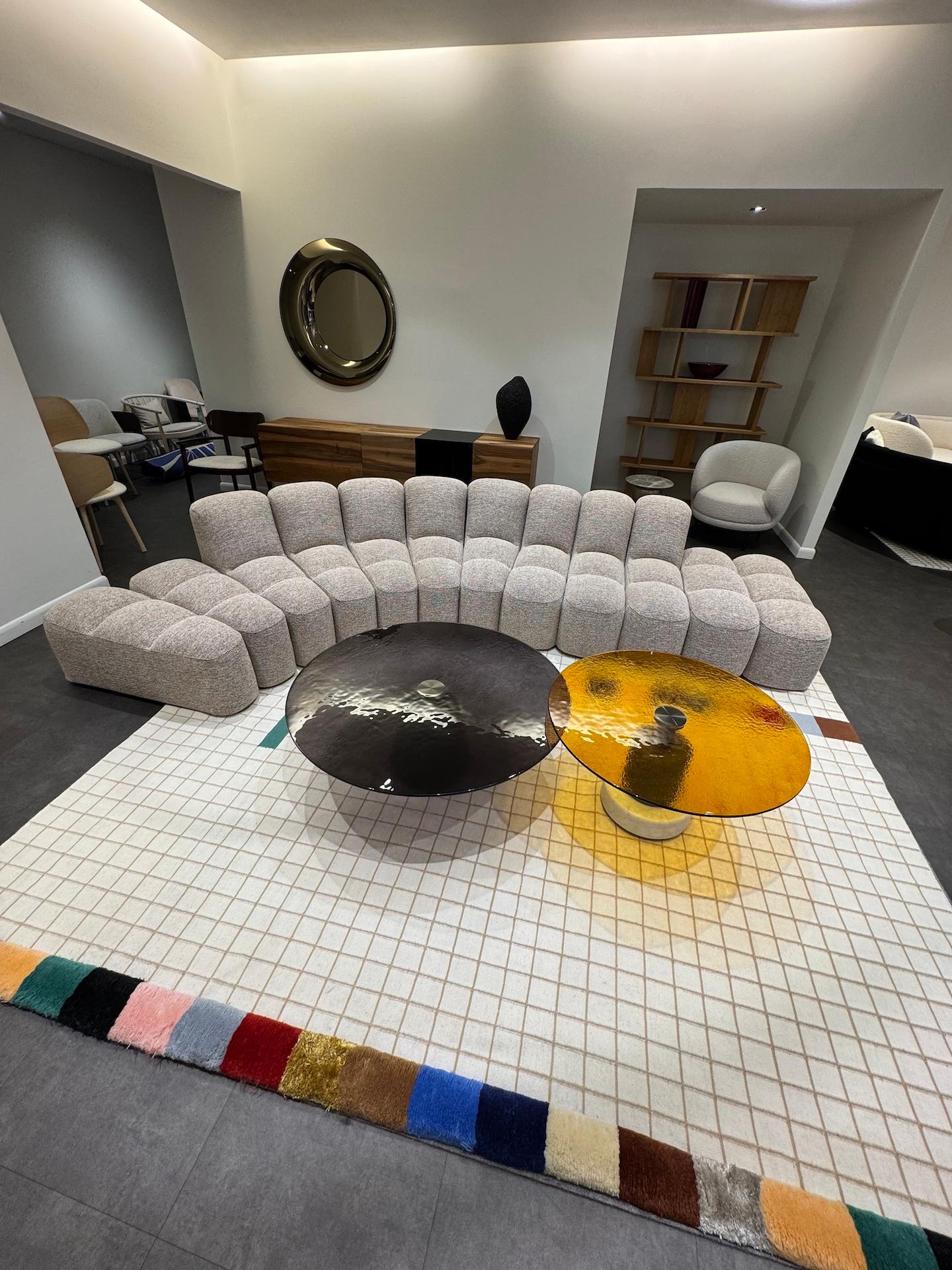 MDF Italia Array
Upholstered: Moss Col 13
Cat. G Fabric
N.2 F061754
N.3 F061750
N.5 F061752
N.2 F061755

Array is a sofa system designed by Snøhetta to offer maximum
flexibility and comfort. It’s a new approach to sofa design and
construction, and