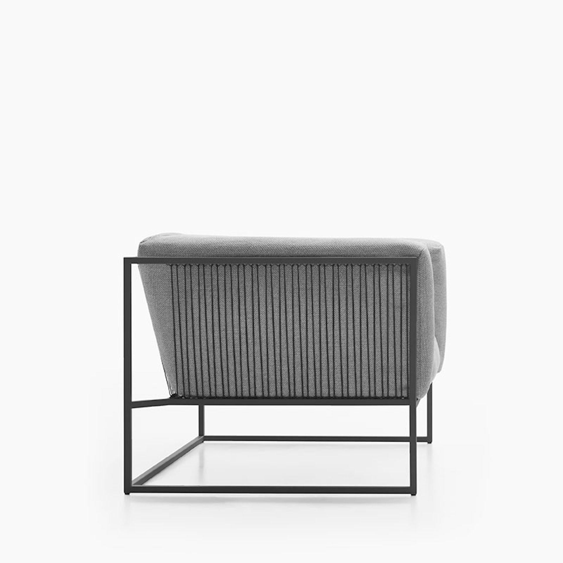 OUTDOOR ​FIXED OR MODULAR SOFA, ARMCHAIR, POUF AND SIDE TABLE

As its name implies, ARPA Collection is inspired by the harp, one of the most beautiful and mesmerizing musical instruments. Unlike the meticulous work involved in manufacturing a harp,