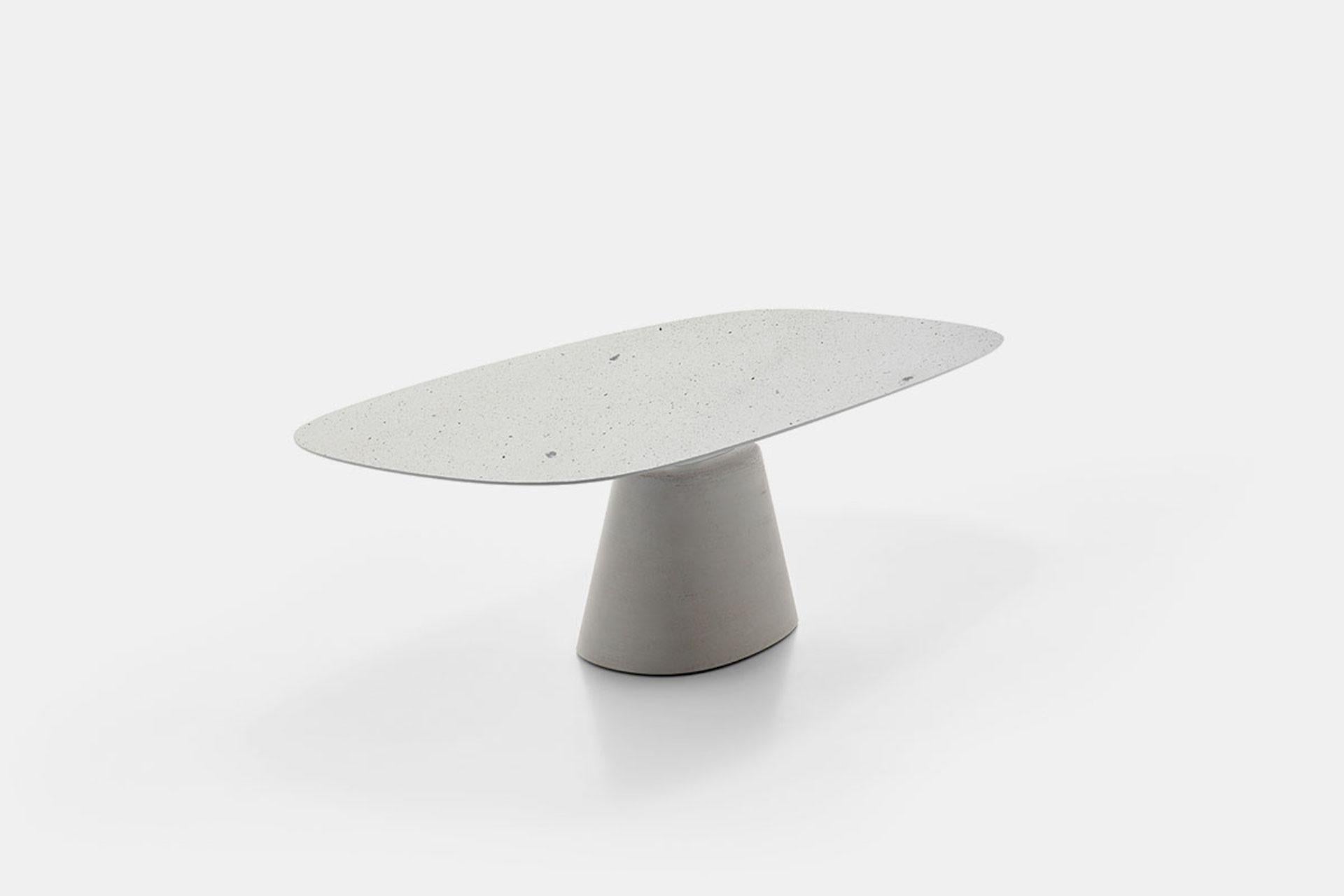 MDF Italia Table Rock ovale personnalisable pour l'intérieur ou l'extérieur par Jean-Marie Massaud en vente 3