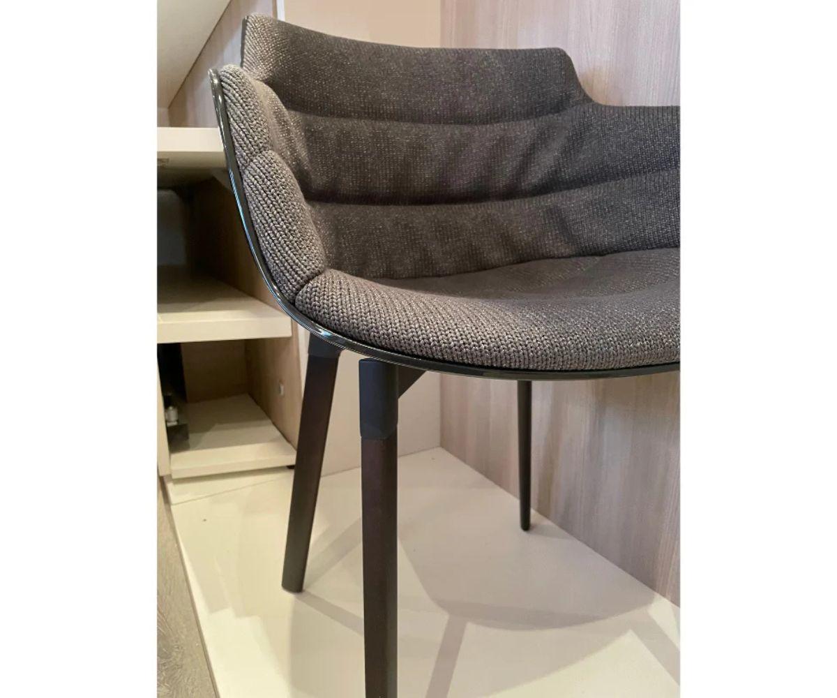 MDF Italia Flow Slim Chair In Good Condition For Sale In Boston, MA