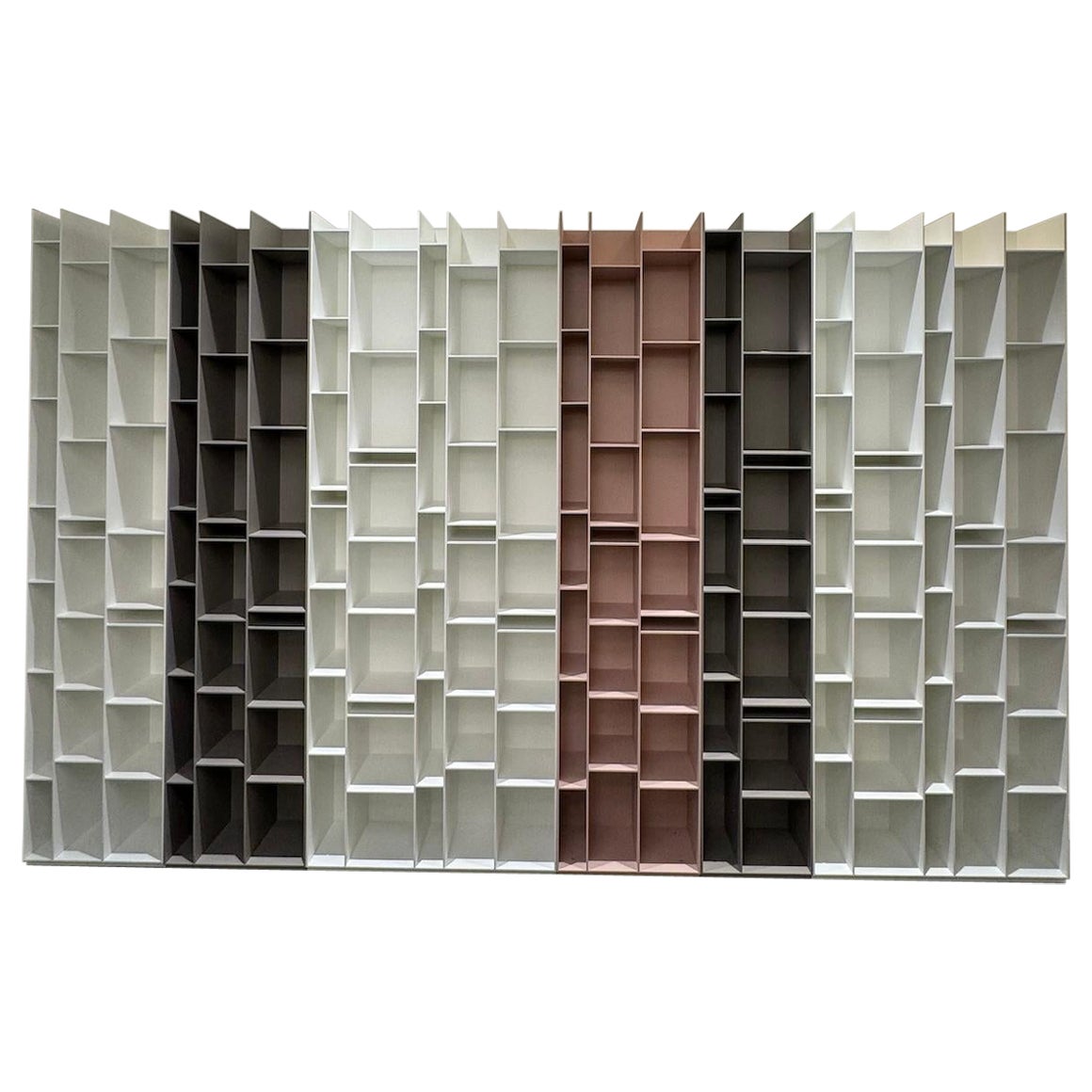 Bibliothèque Random de MDF Italia de Neuland Industriedesign en stock