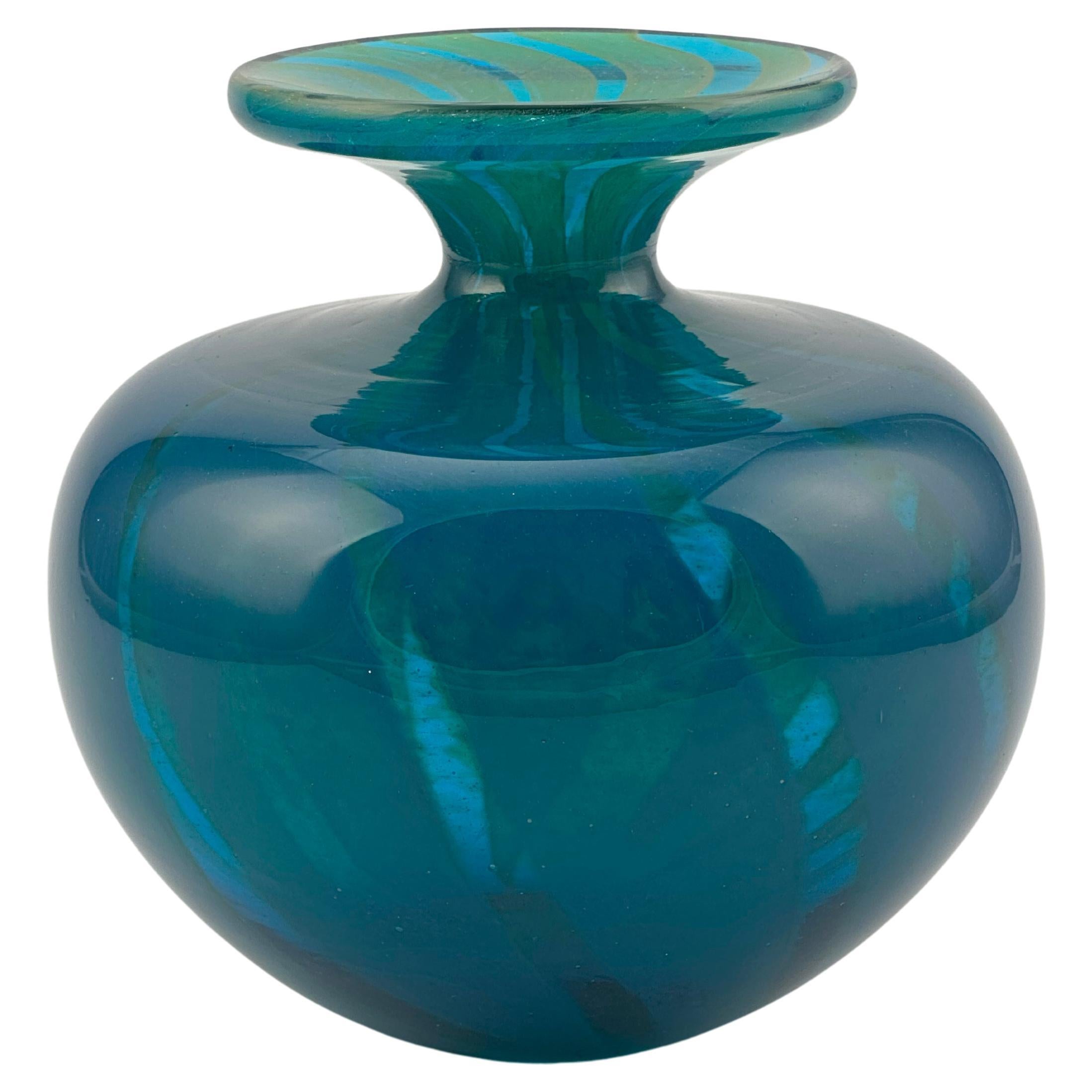Mdina Glass Azurblaue und türkisfarbene 'Ming'-Flaschenvase, Malta, 1970er Jahre