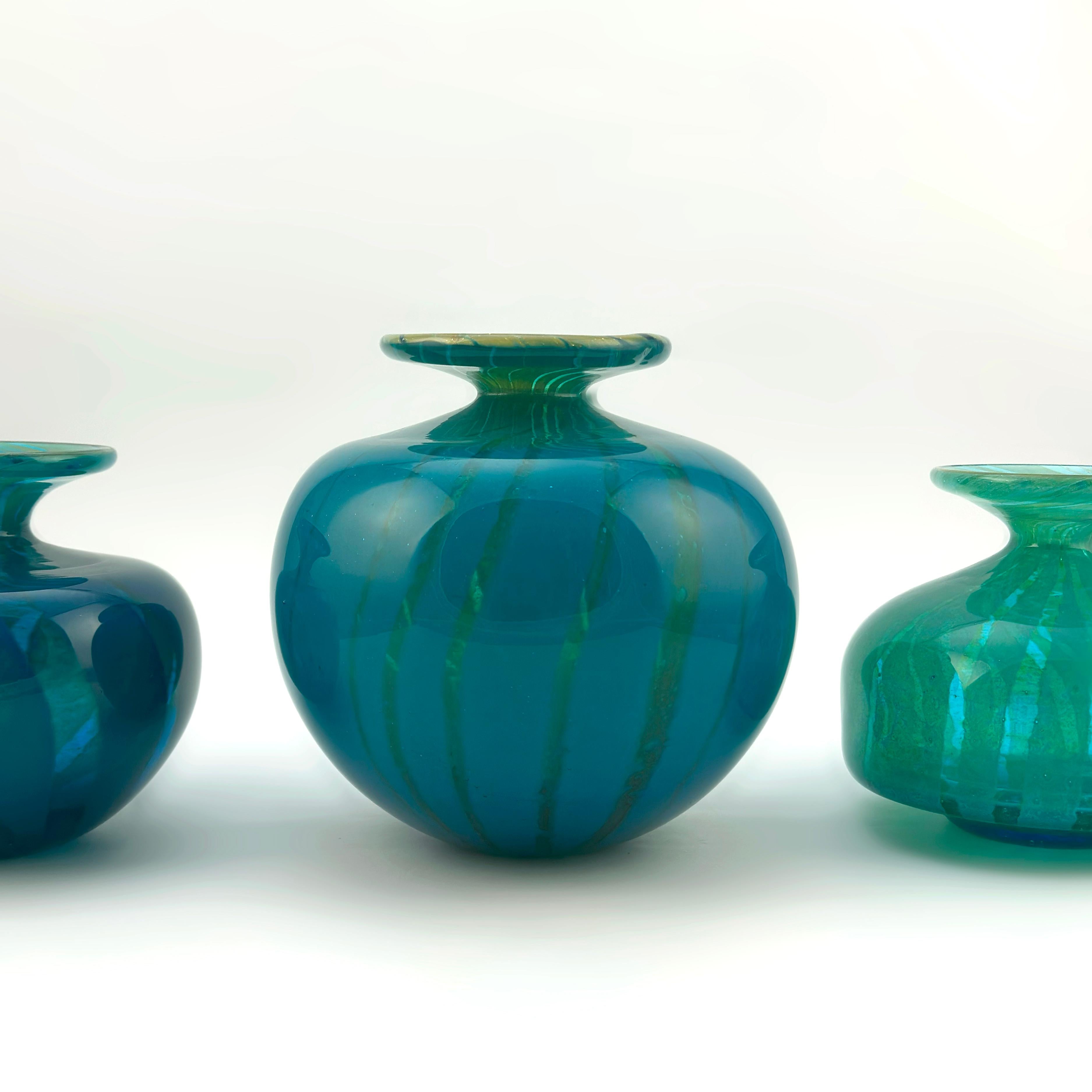 Turquoise Glass Squat Bottle Vase in Mdina ‘Ming’ Pattern, Signed 1979, Malta For Sale 1