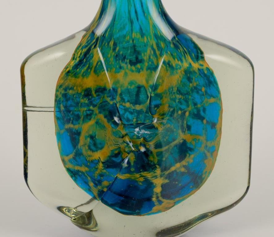 Maltese Mdina, Malta Unico vaso in vetro artistico.  Forma rotonda con collo stretto. in vendita