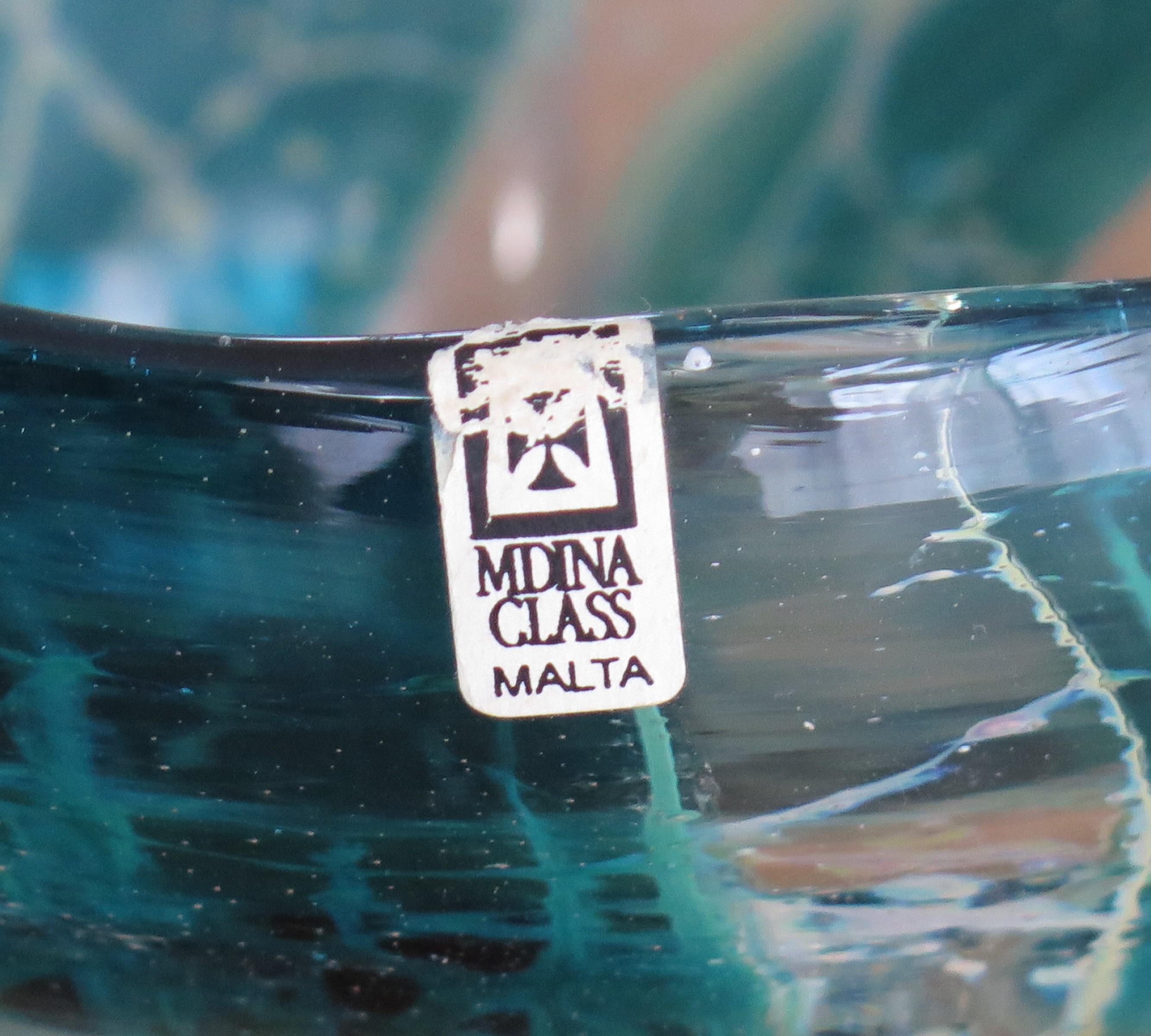 Mdina Glass Schale mit kristallblauem Streifenmuster, ca. 1970er Jahre im Angebot 4