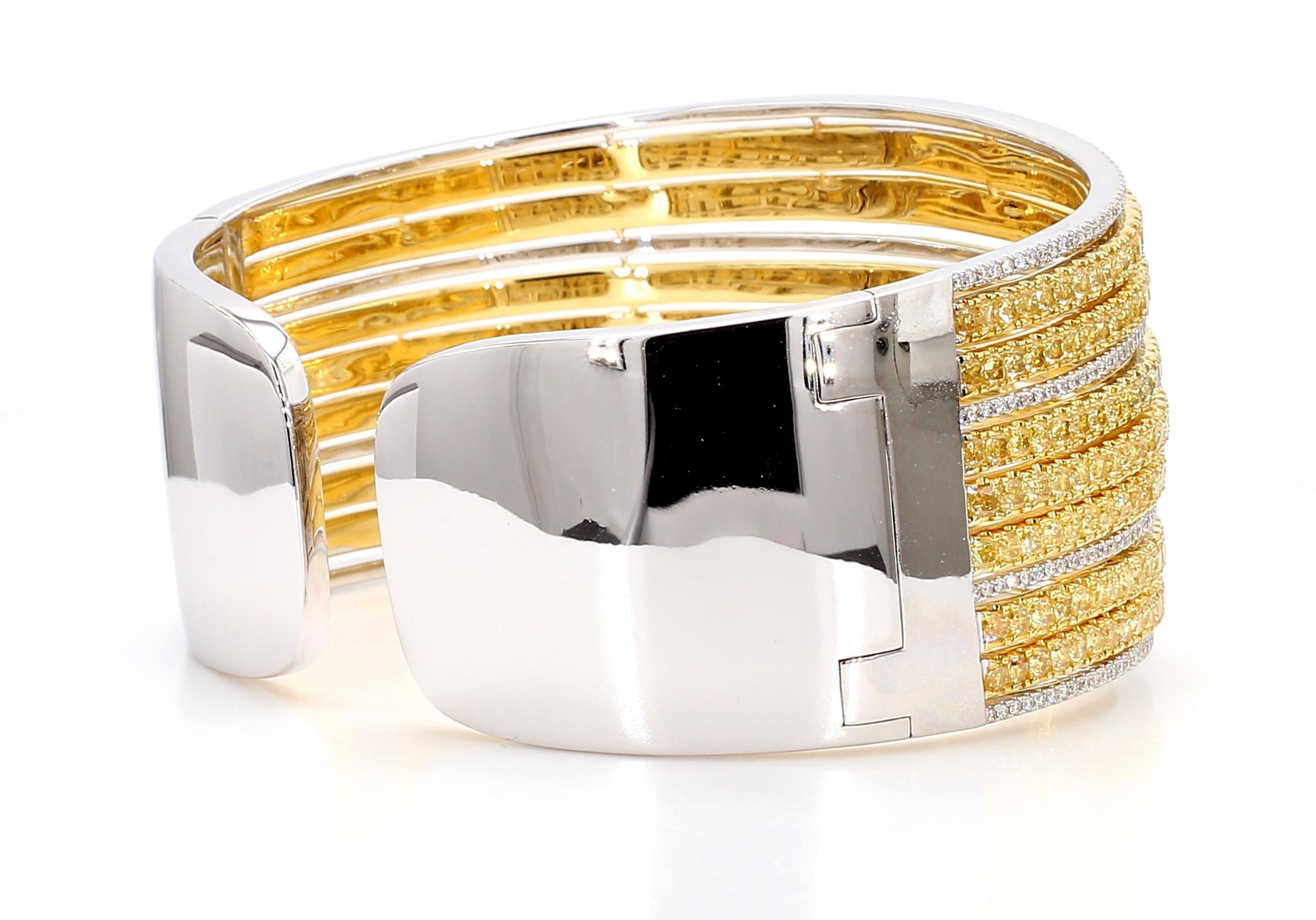 Cushion Cut MDJ Jewels Bangle Vivid Yellow Cushion Diamonds 22.41 Carats Bracelet 18K Gold