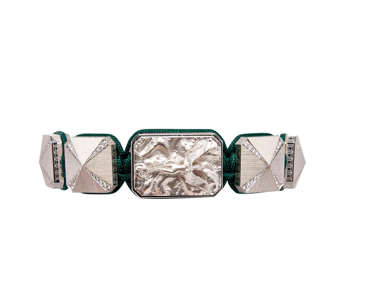 18k Weißgold-Armband mit grüner Schnur, 3D-Mikroskulptur-Diamanten (Moderne) im Angebot
