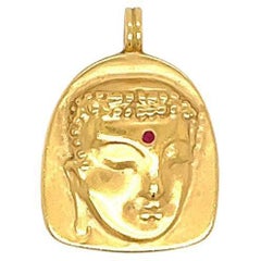 Me & Ro Pendentif Bouddha en or jaune 18 carats et rubis