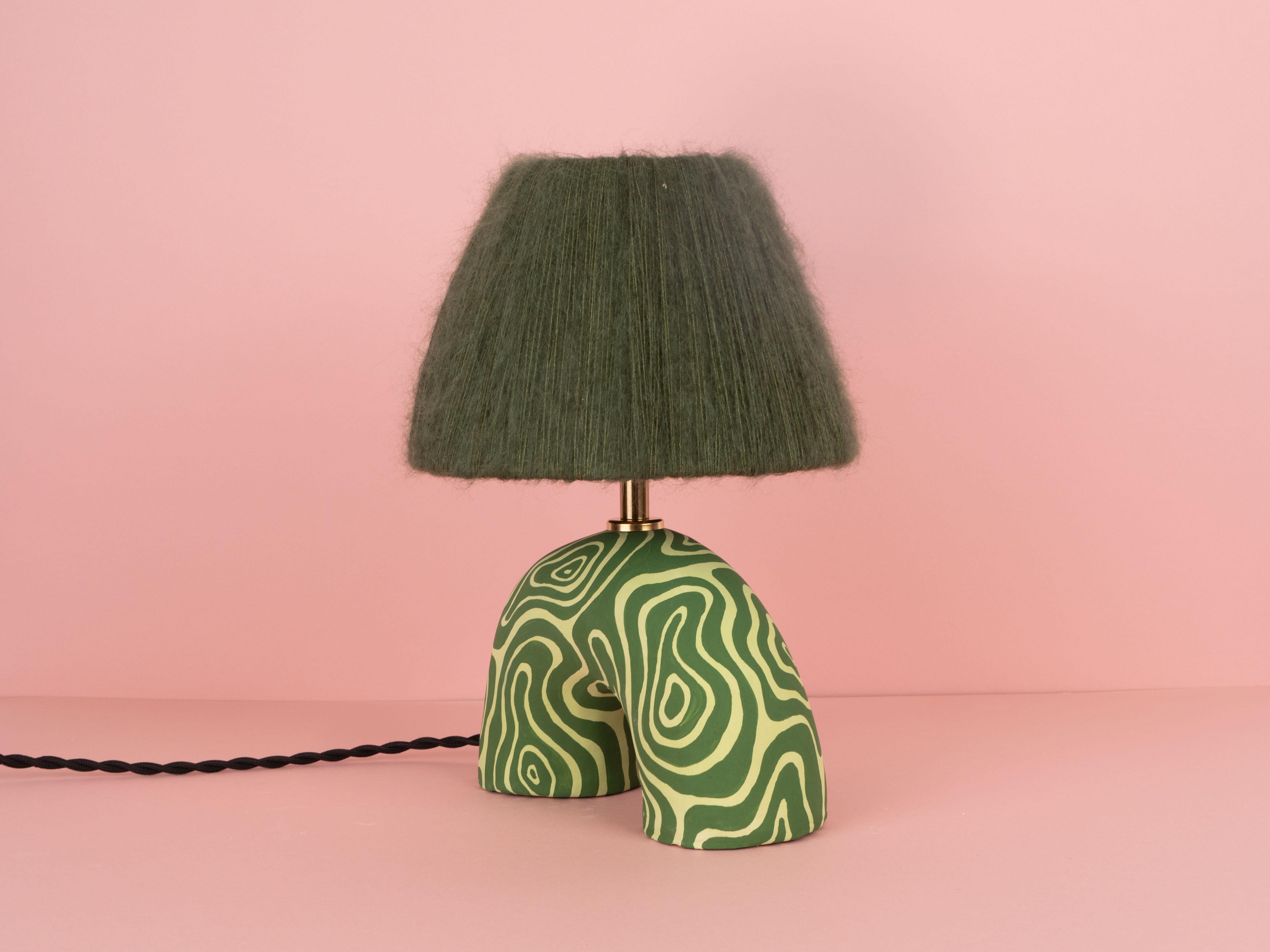 Lampe de table « Me » - Tourbillon vert bicolore (Matte) Neuf - En vente à London, GB