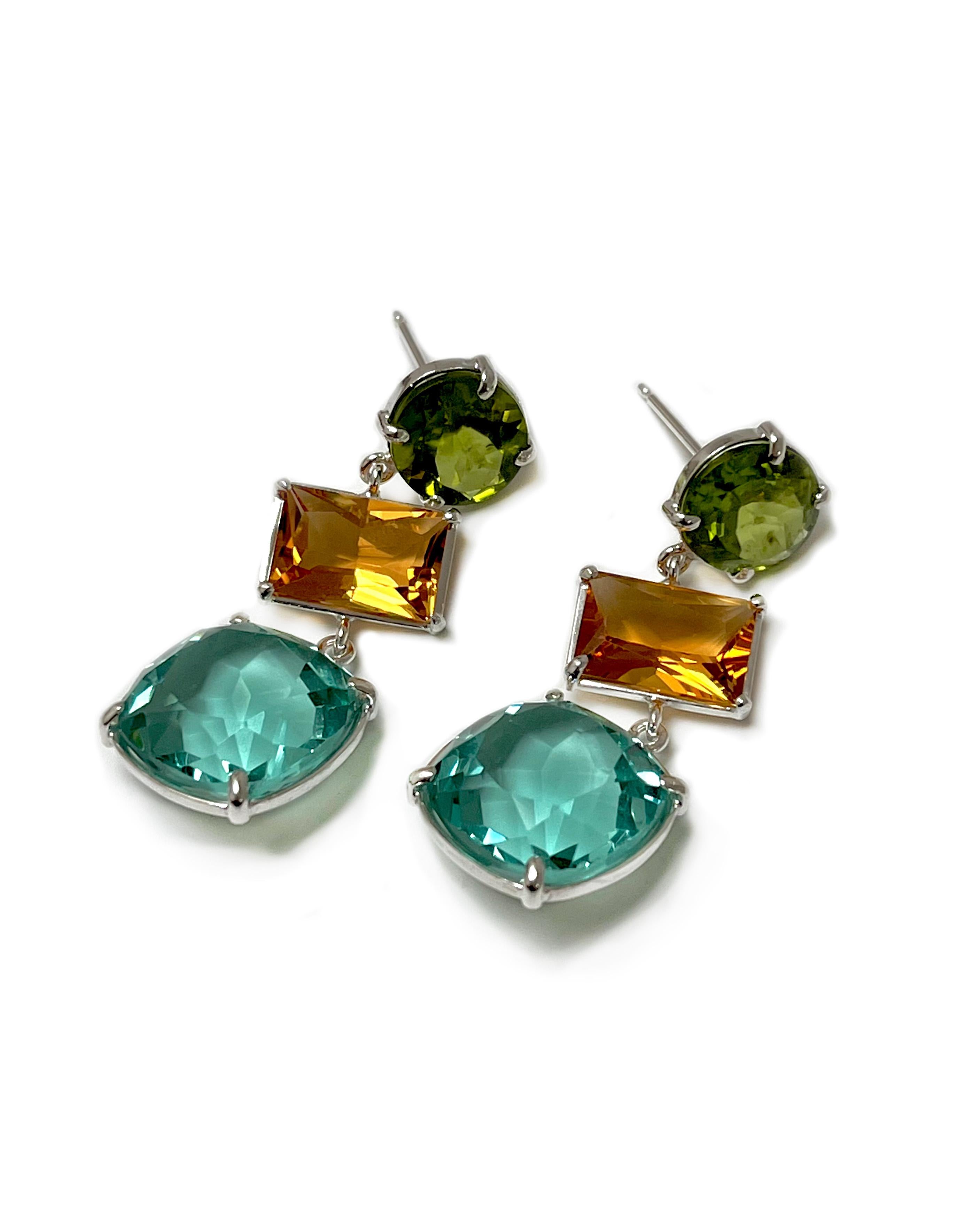 Contemporain Boucles d'oreilles Meadow en quartz orange et aigue-marine, péridot et argent sterling