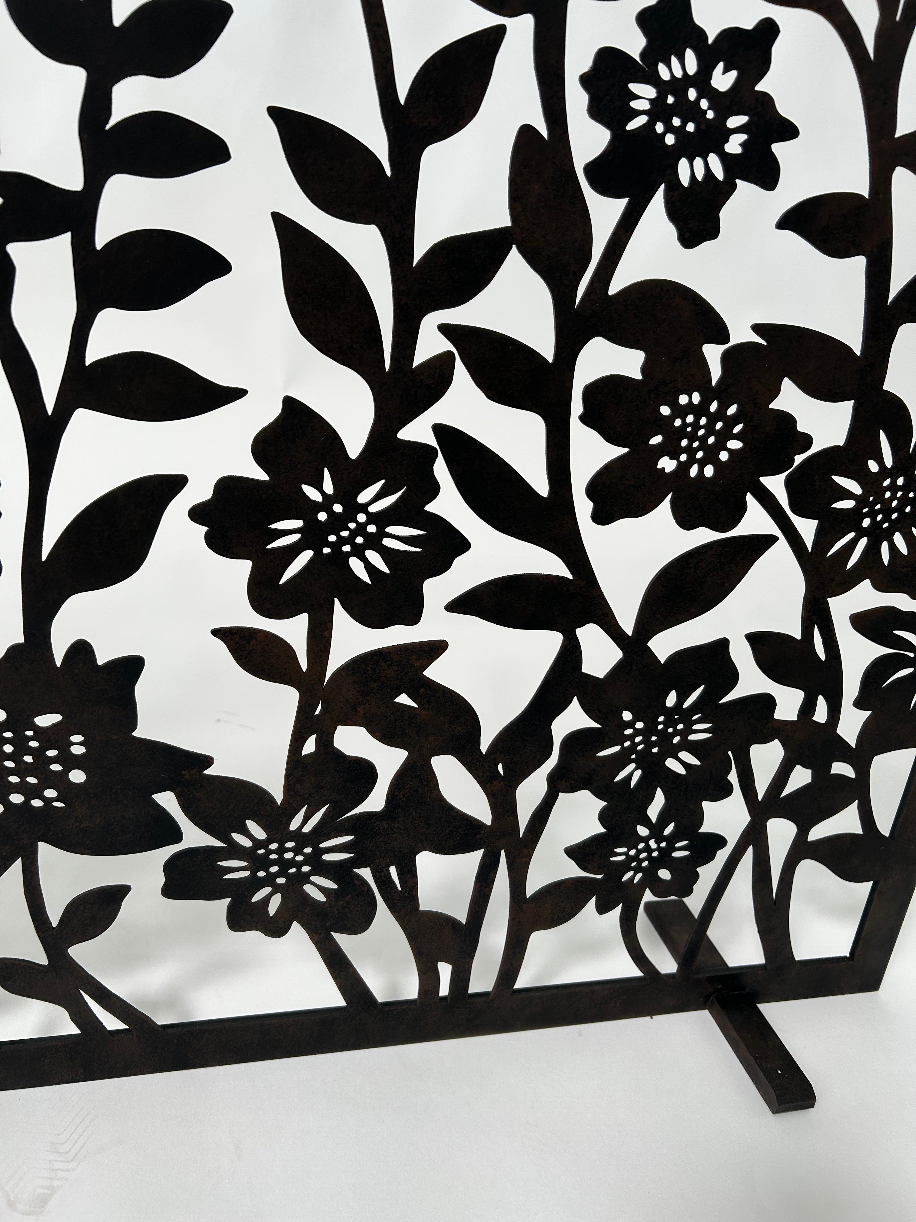 Meadow Fireplace Screen in a Tobacco Finish, Ready To Ship In New Condition For Sale In Dallas, TX