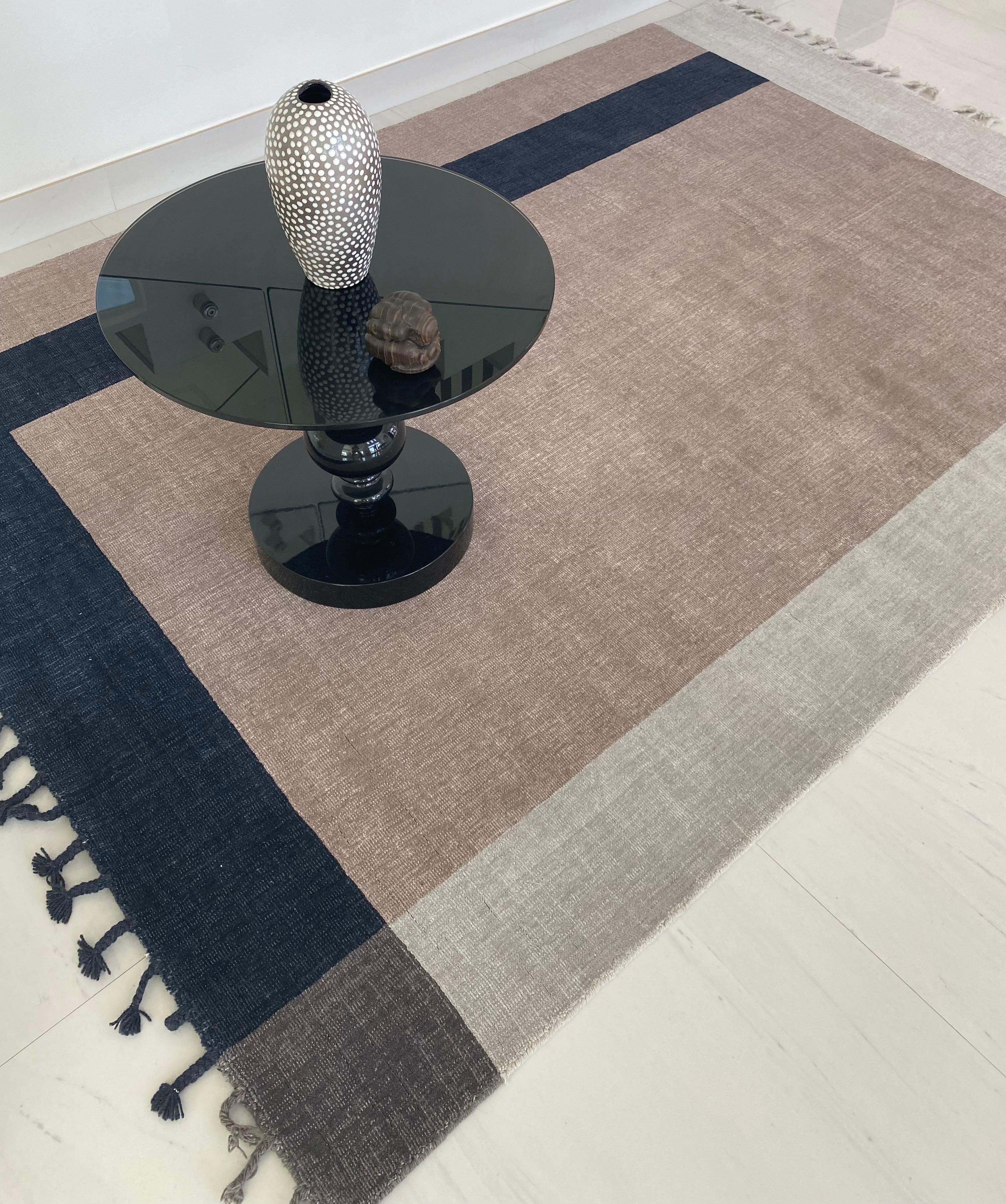 Teppich Meadow -Carpet Geometrisches Braun Beige Schwarz Neutral Flachgewebe Wolle Handgefertigt (21. Jahrhundert und zeitgenössisch) im Angebot