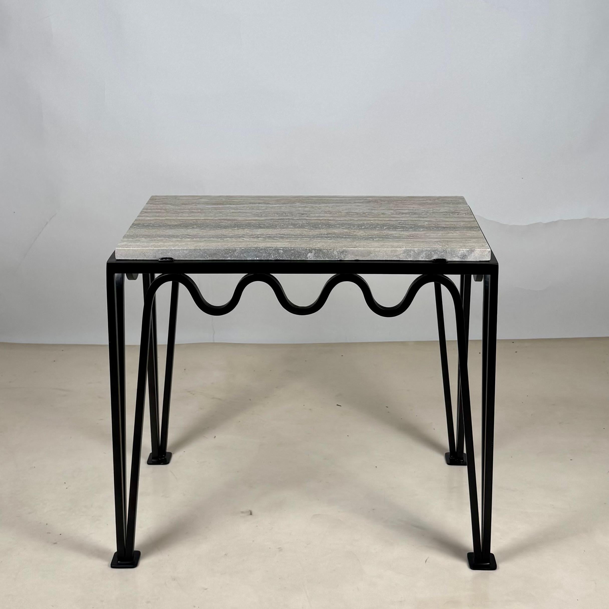 Tavolino 'Méandre' in ferro nero e travertino argento di Design Frères In condizioni Nuovo in vendita a Los Angeles, CA