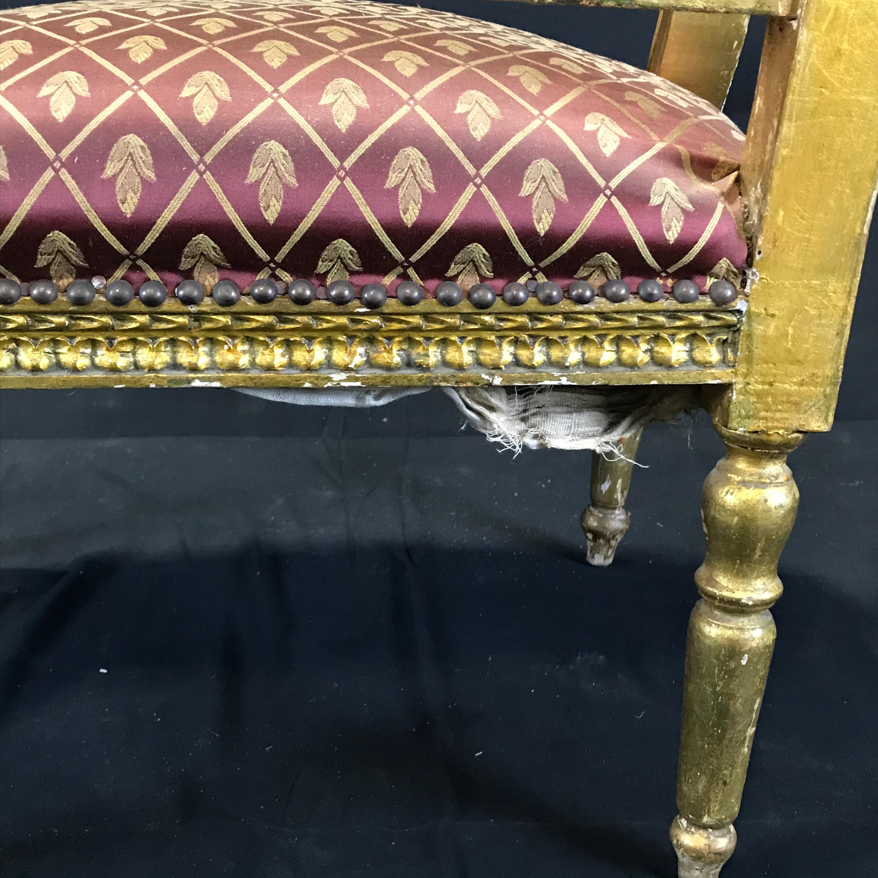 Meant for Royalty French Louis XV Giltwood Armchair In Good Condition For Sale In Hopewell, NJ