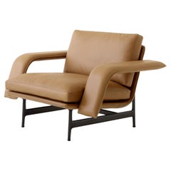 Fauteuil de salon Meantime AV29, cuir Noble Cognac, par Anderssen 
Voll pour &T