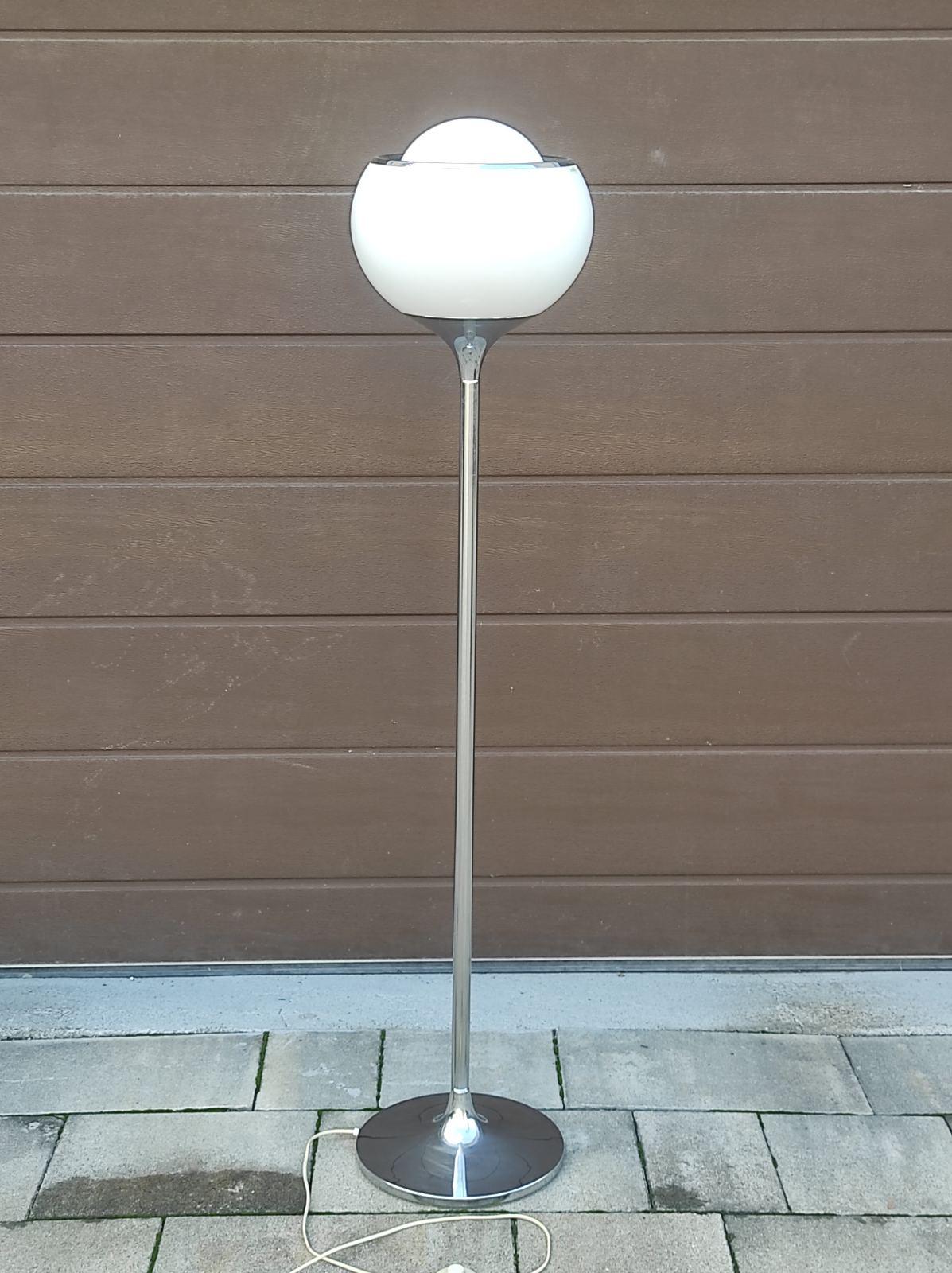 Lámpara de pie Meblo Guzzini BUD By Harvey Guzzini Años 70 en venta 1