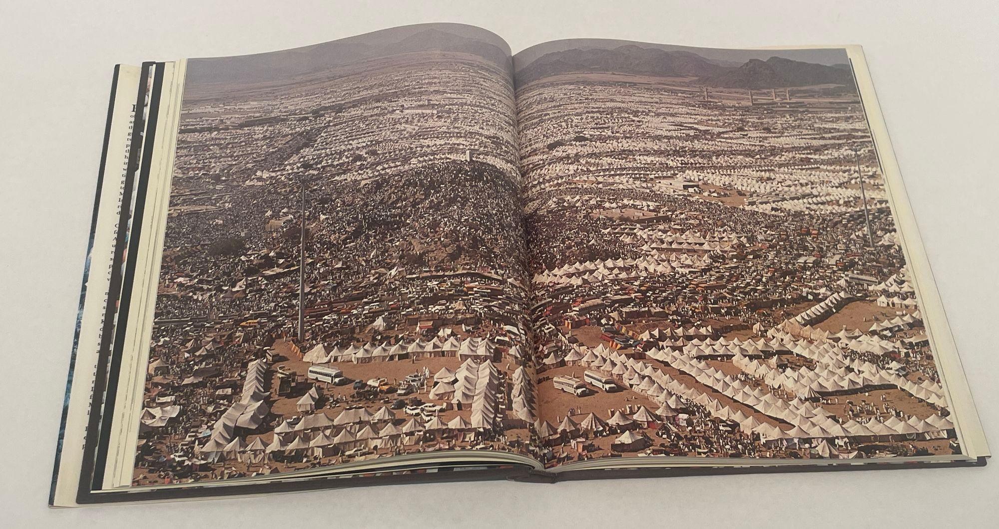 Mecca Wonders of Man couverture rigide par Desmond Stewart et Mohamed Amin 1980 en vente 2