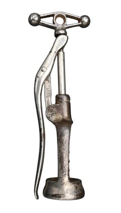 Antiker mechanischer französischer Korkenzieher aus Korkenzieher, The Presto Paris Jhp Depose