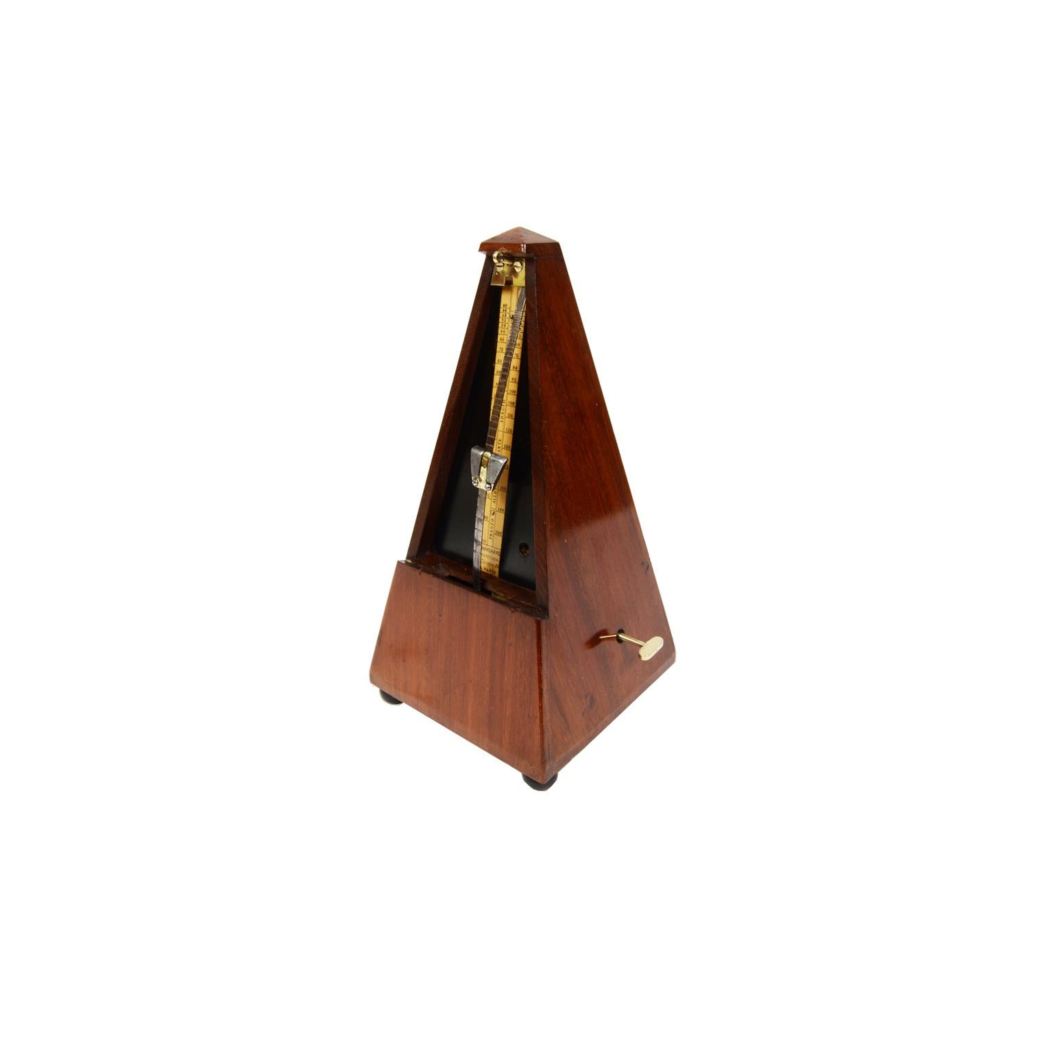Mechanical metronome by the Maison Lemarchand, 80 Rue de Turenne in Paris SGDG patent, from the early 1900s. It is a French Patent without government guarantee, exempt from government liability to both purchasers and users of the product. In 1844 a