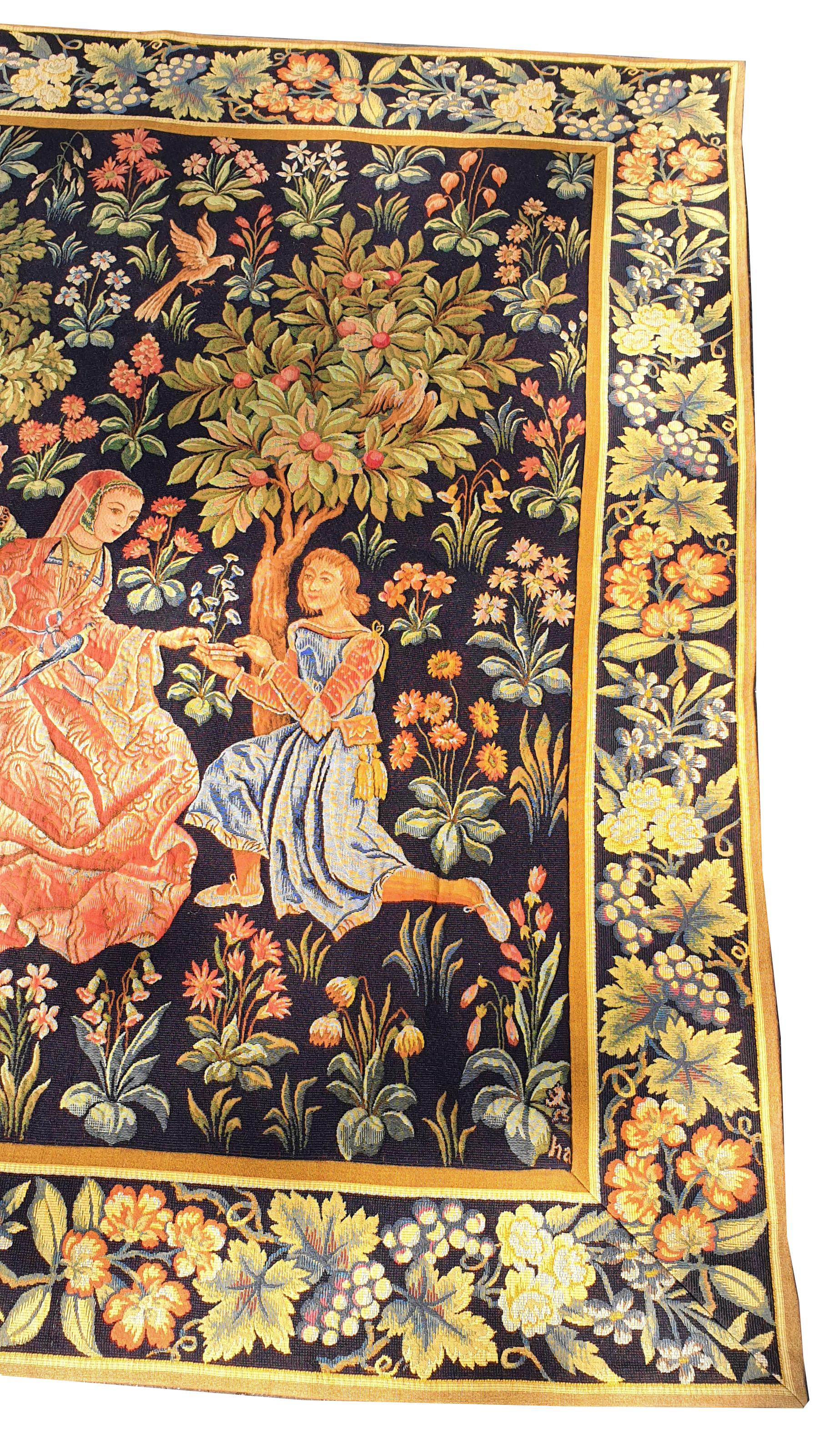 Tapestry of the 20th century in perfect condition of conservation.


Dimension: 235 x 175 cm.