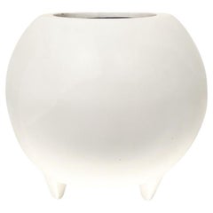 “Meche” Pot in Clay Painted in White by Ensamble Artesano, Tonala Mexico, 2024