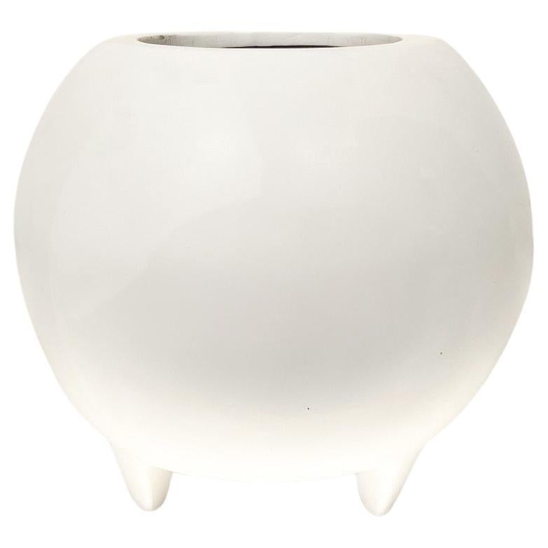 “Meche” Pot in Clay painted in White, Ensamble Artesano, Tonala Mexico, 2024 en vente